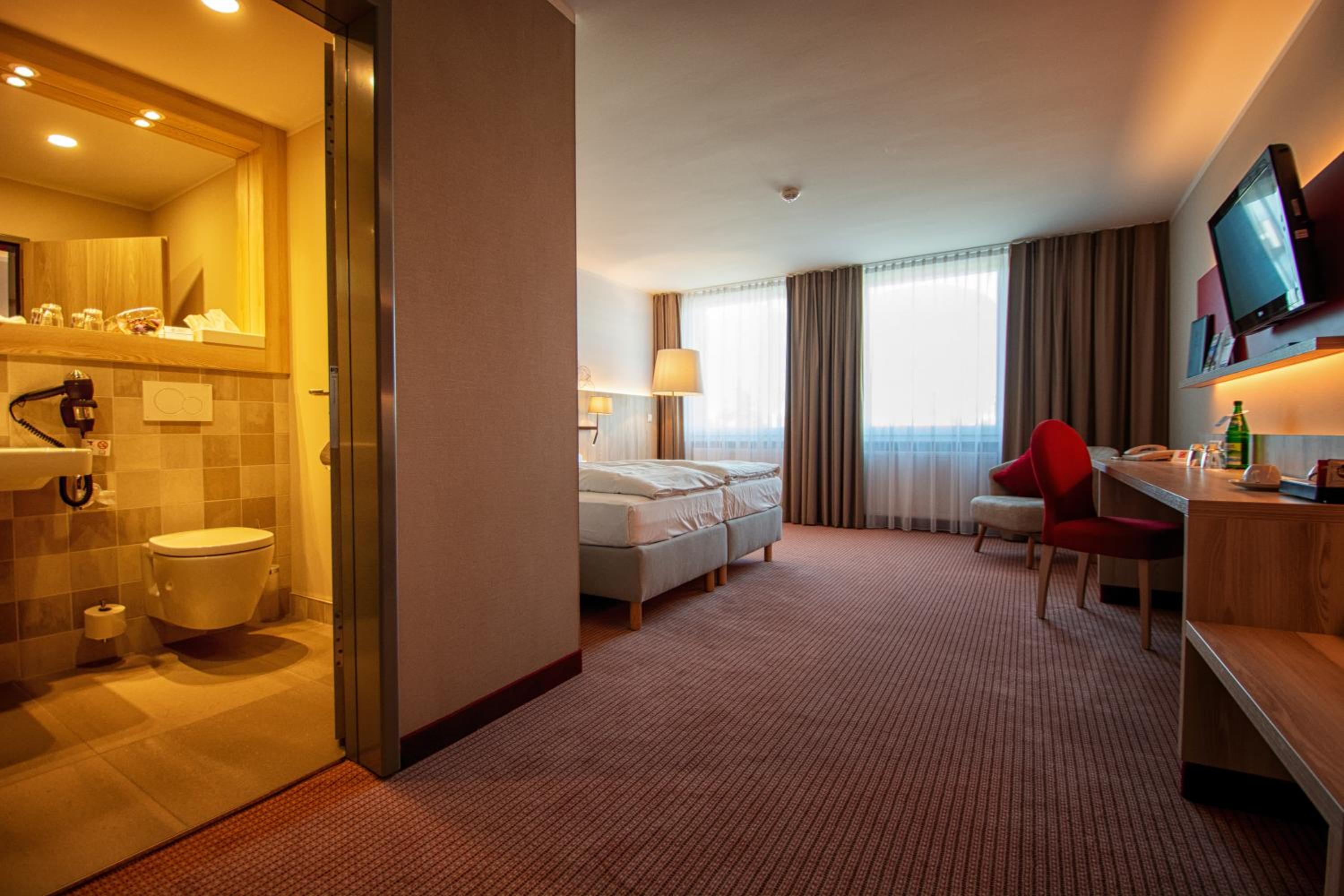 Standard Double Room - Photo 5