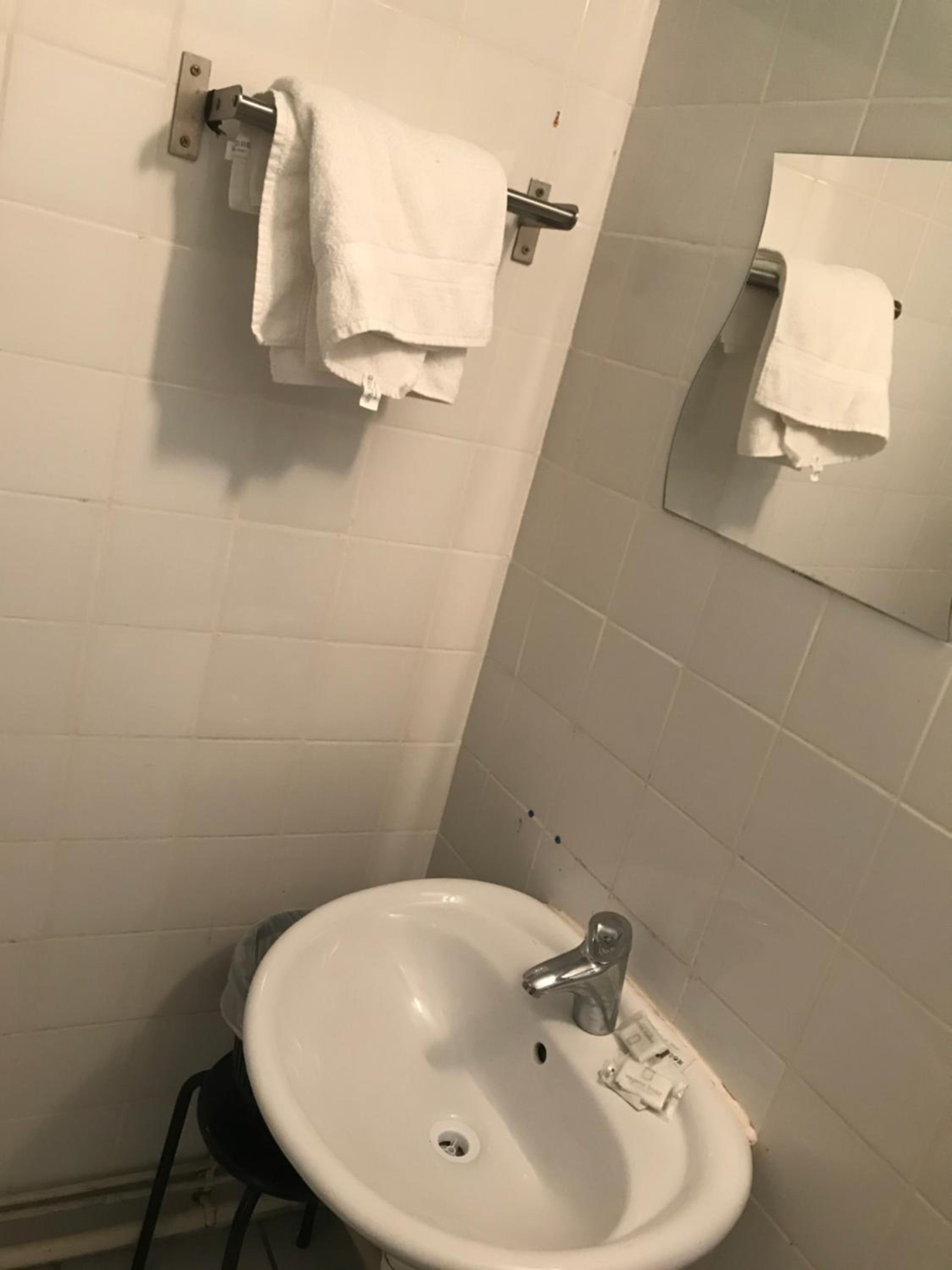Single Room photo 3