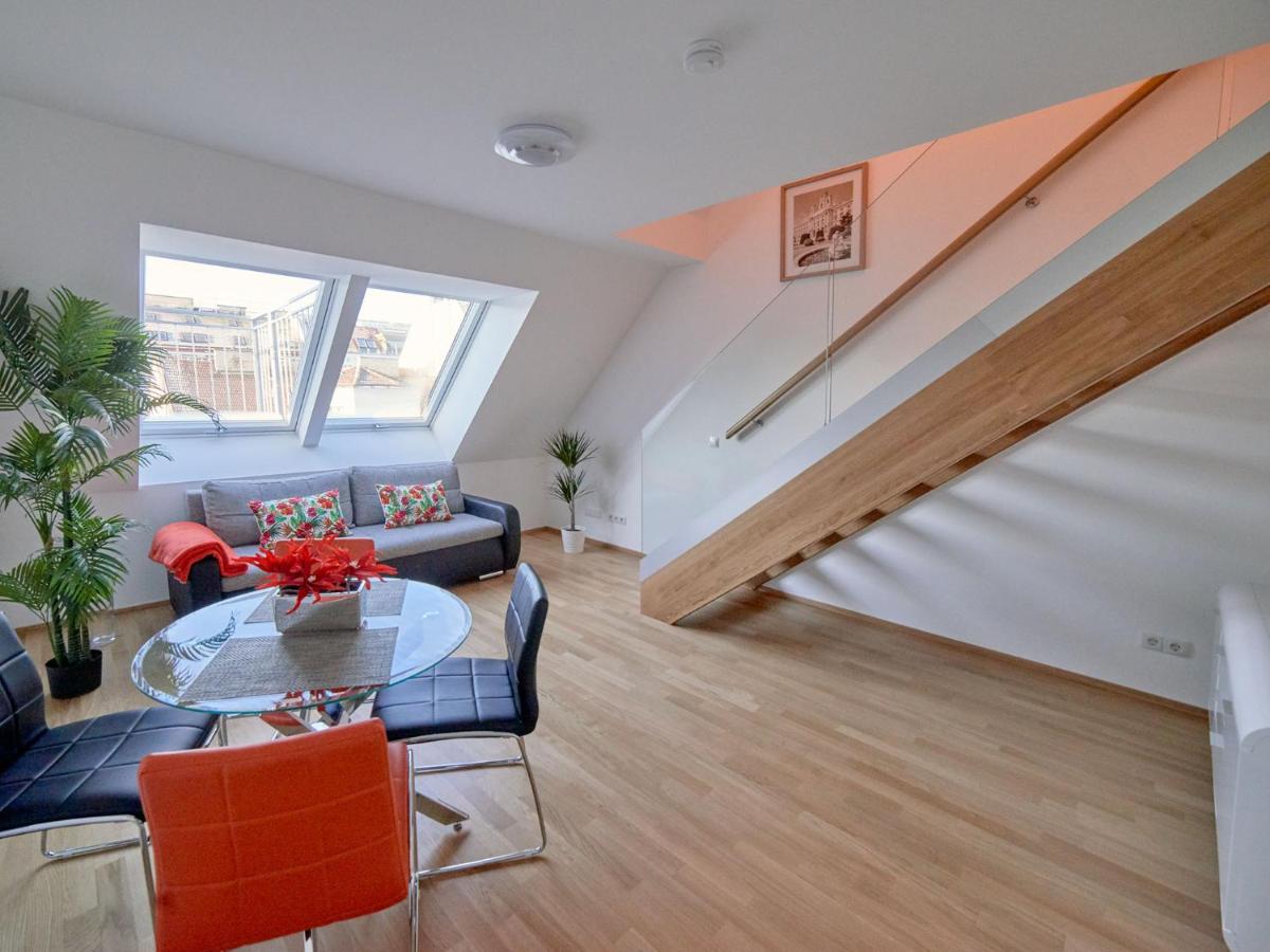 Studio with Terrace