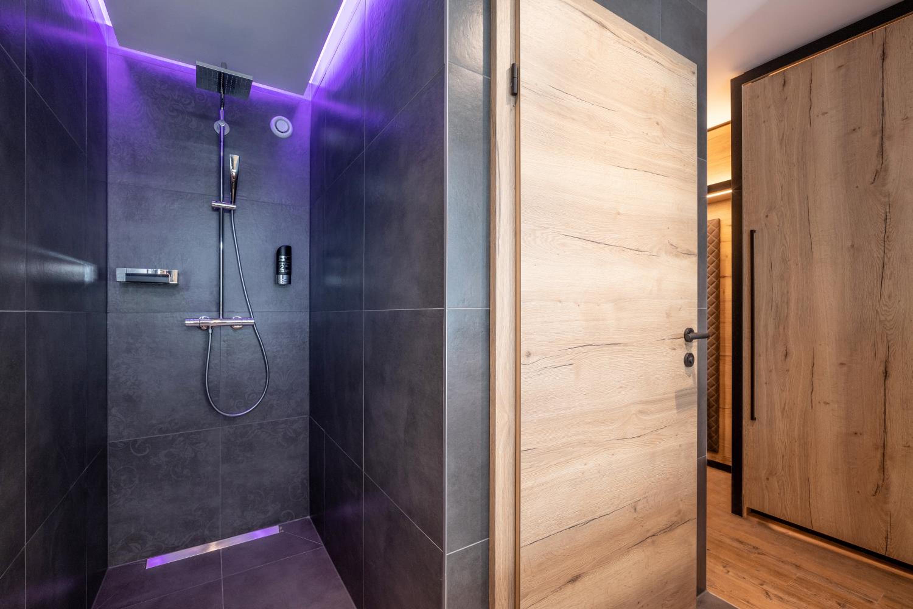 Superior Double Room- STYLISH - Photo 2