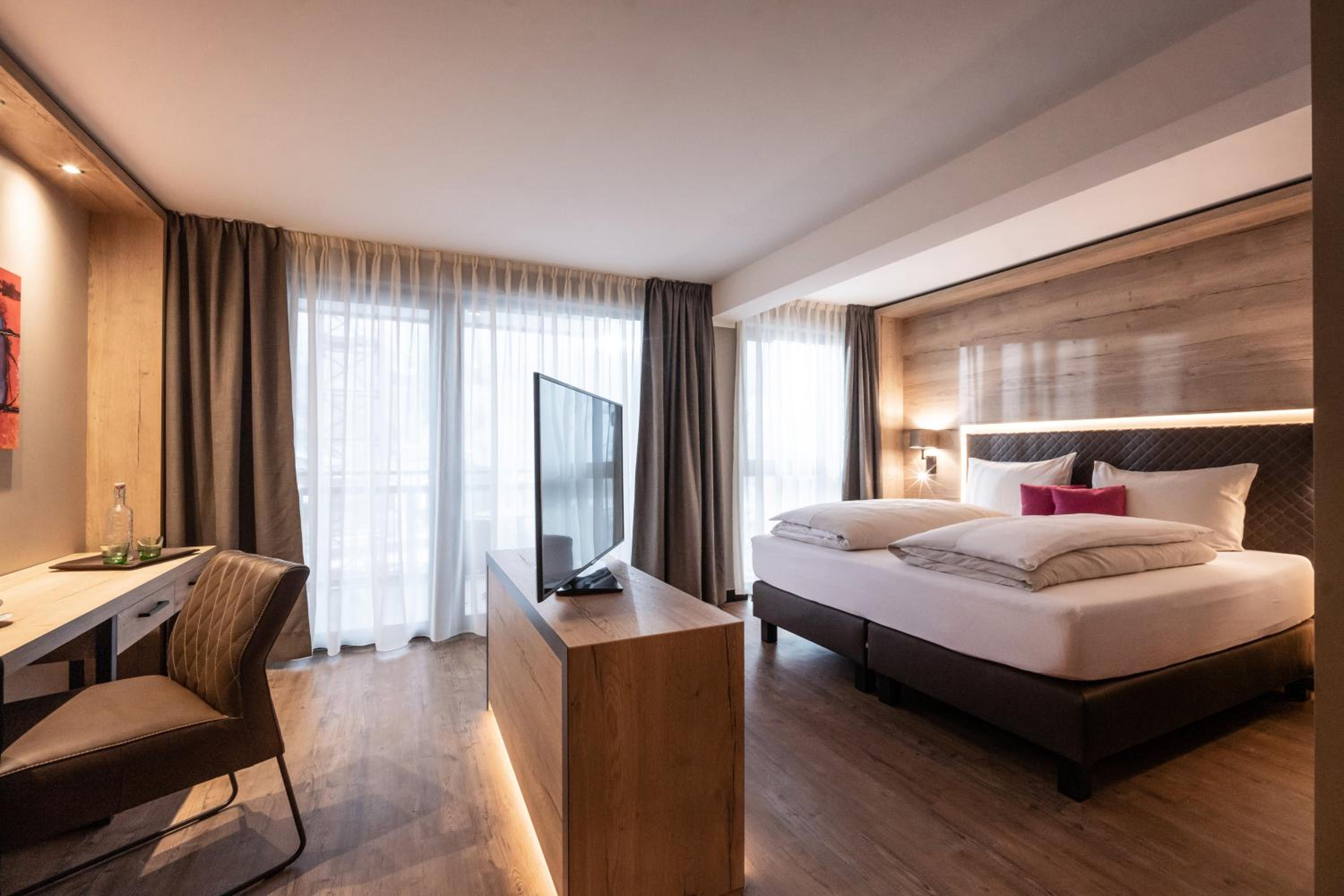 Junior Suite- LIFESTYLE - Photo 1