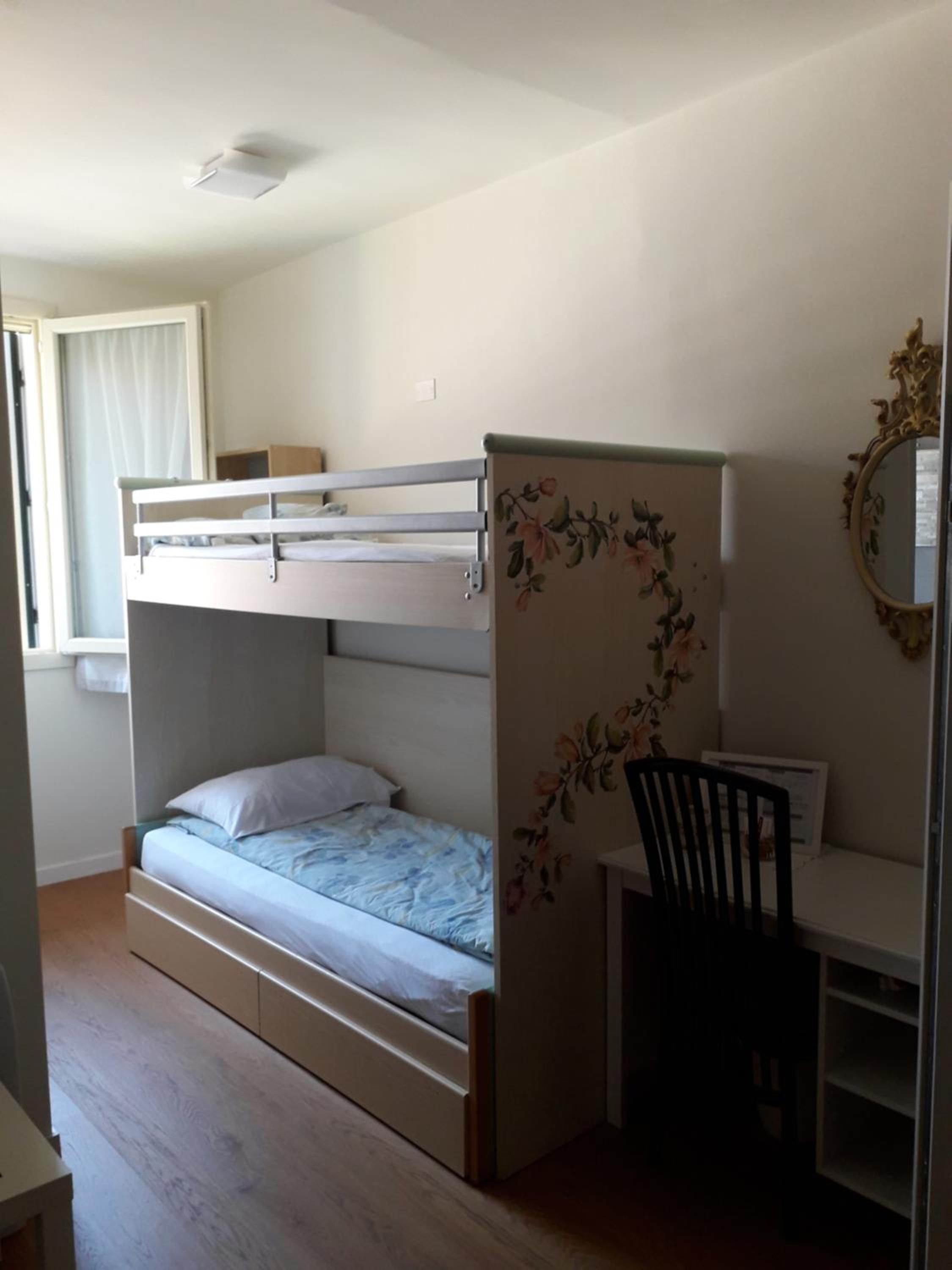 Double Room - Photo 7