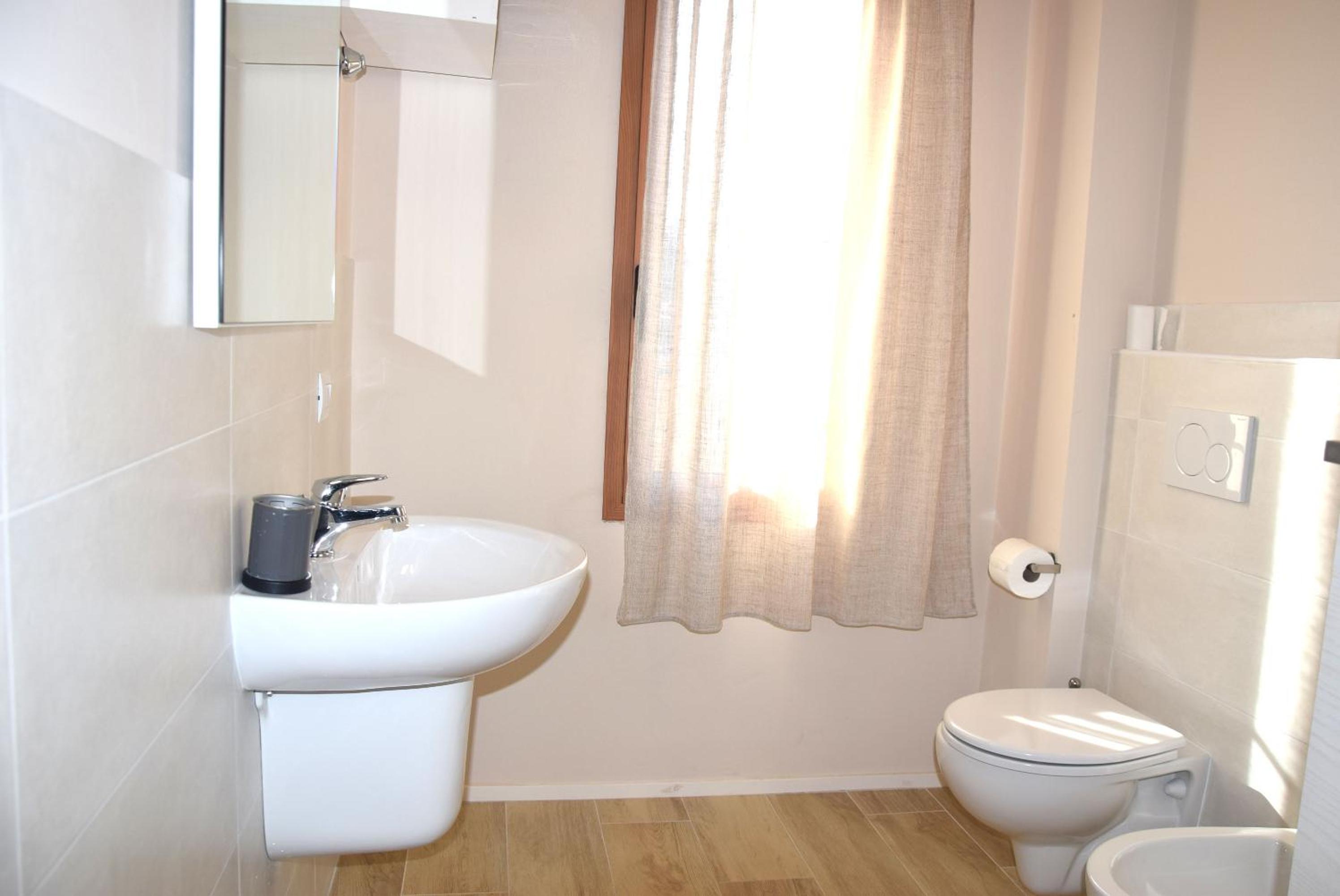 Deluxe Apartment photo 2