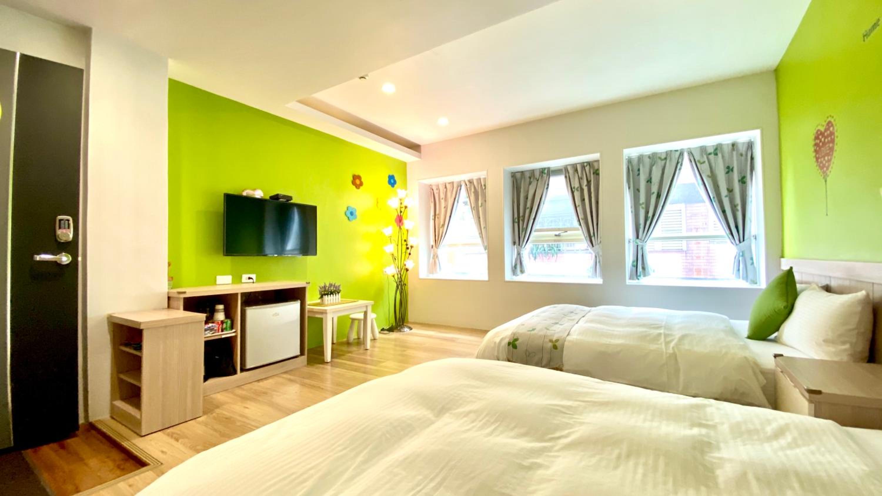 Double Room - Photo 28