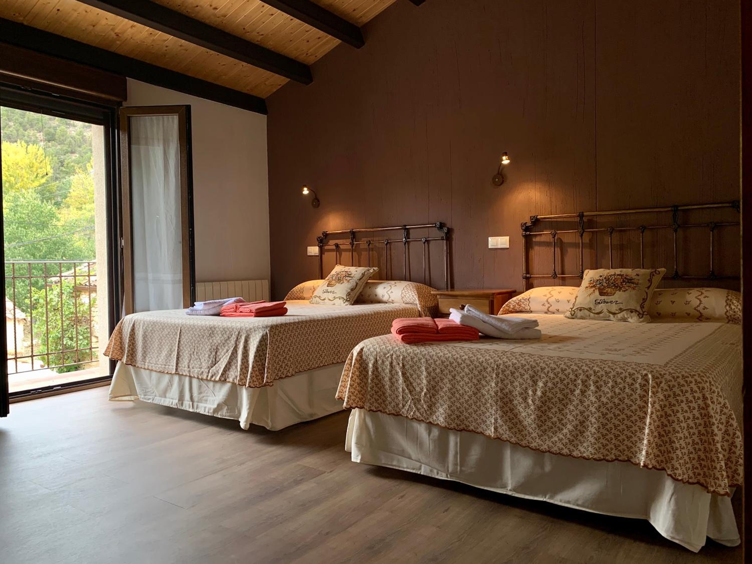Four-Bedroom House - Photo 7