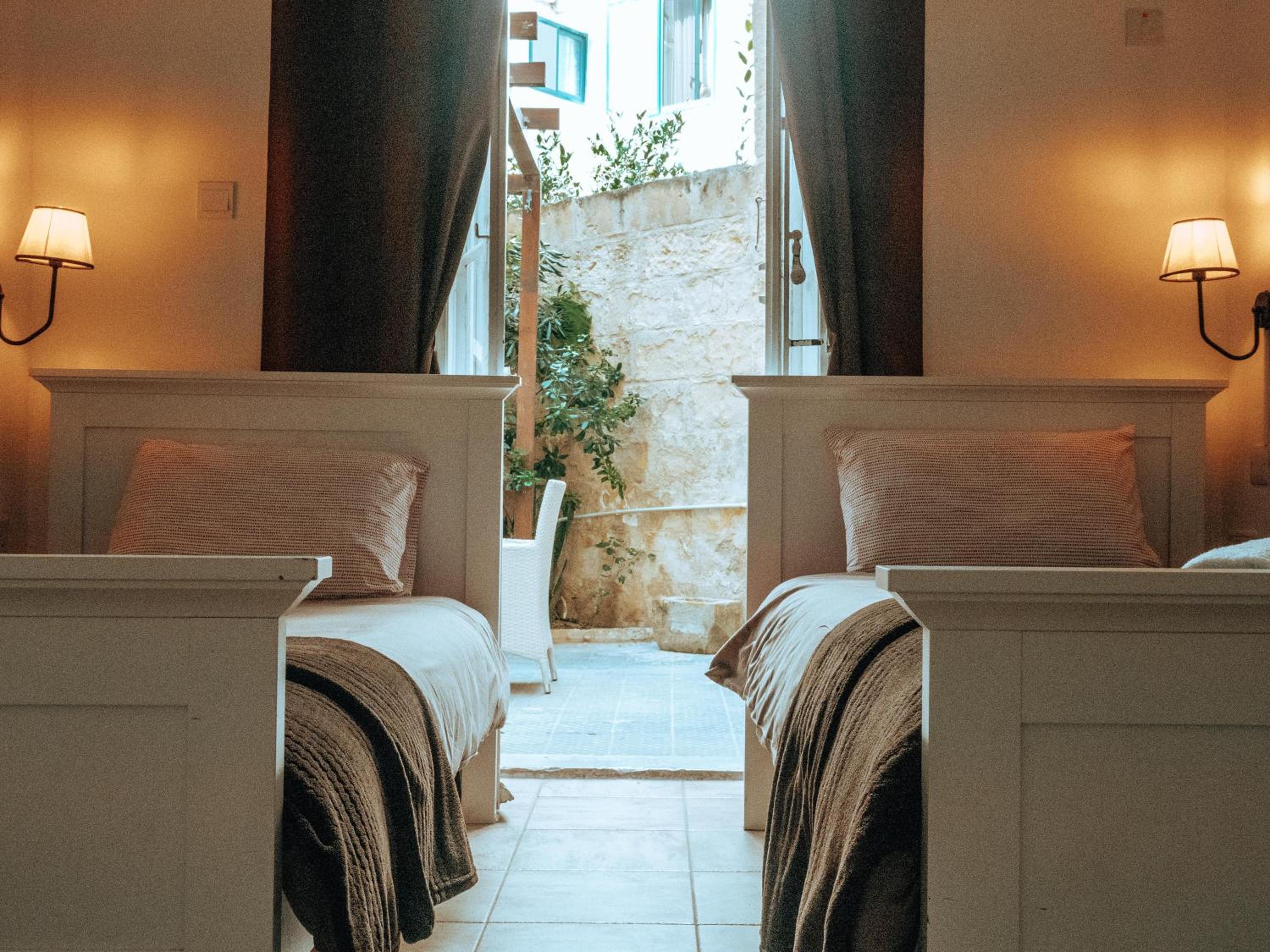 Twin Patio with private bathroom