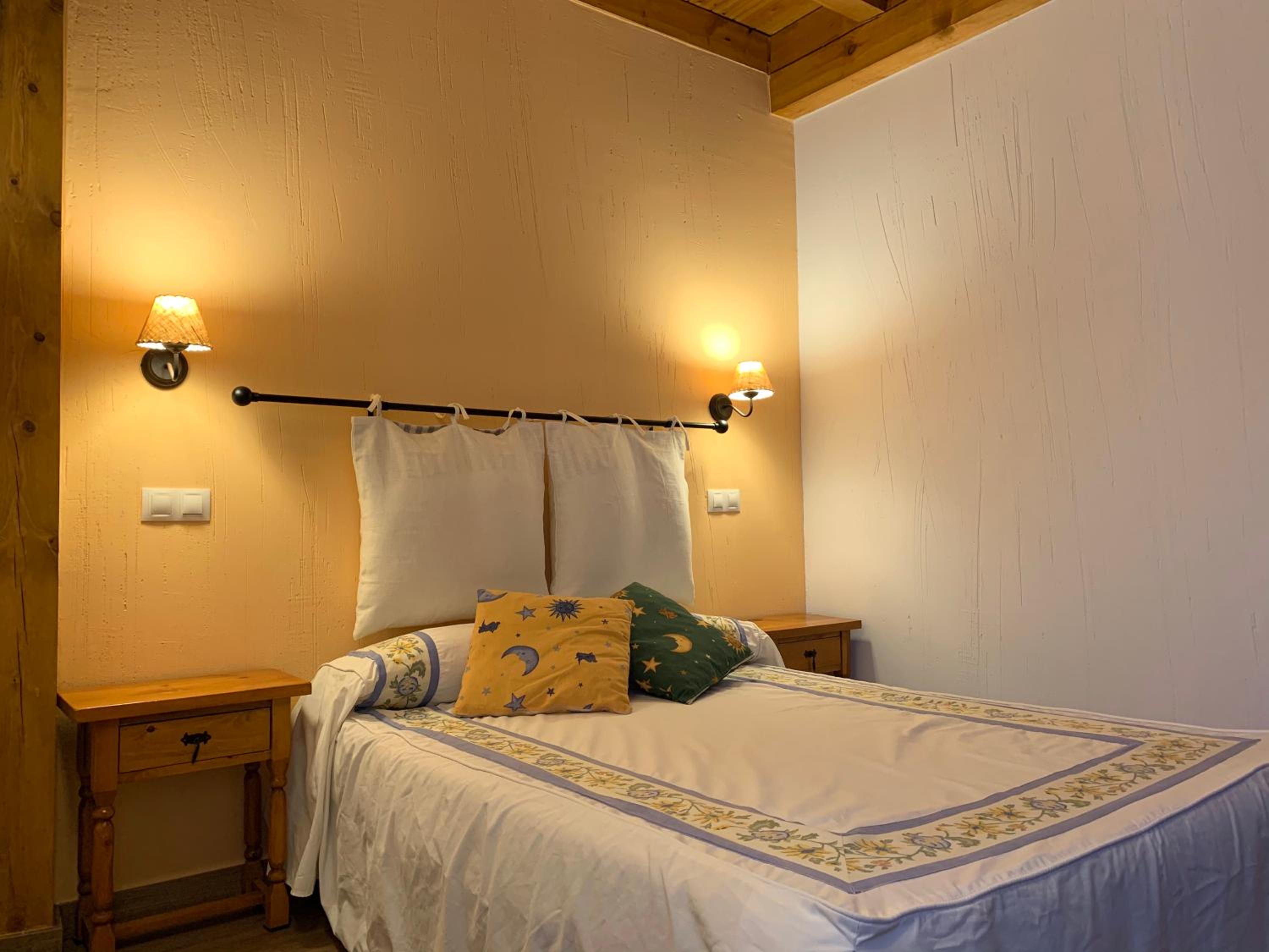 Four-Bedroom House - Photo 11