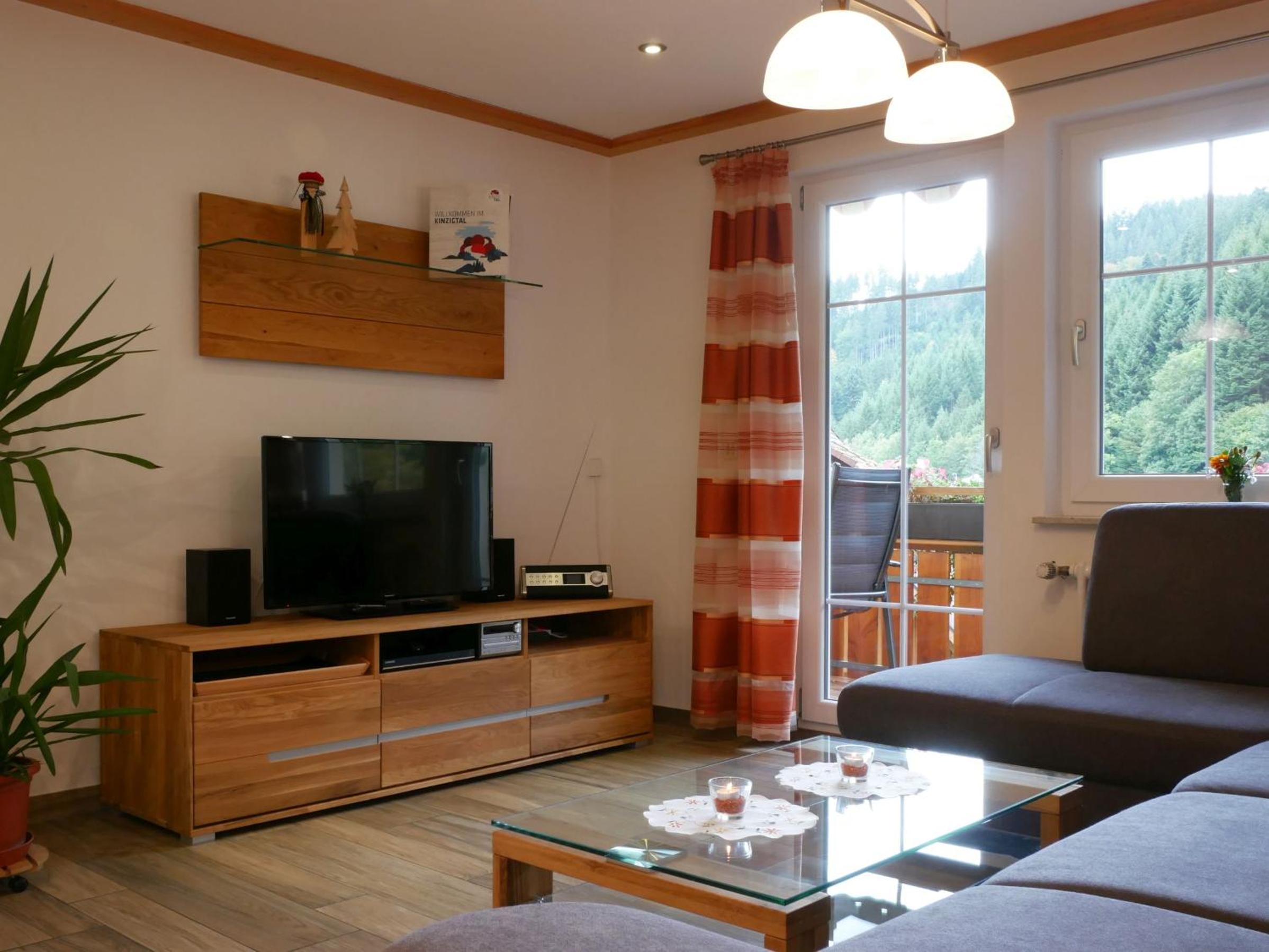 Two-Bedroom Deluxe Apartment with Garden View photo 3