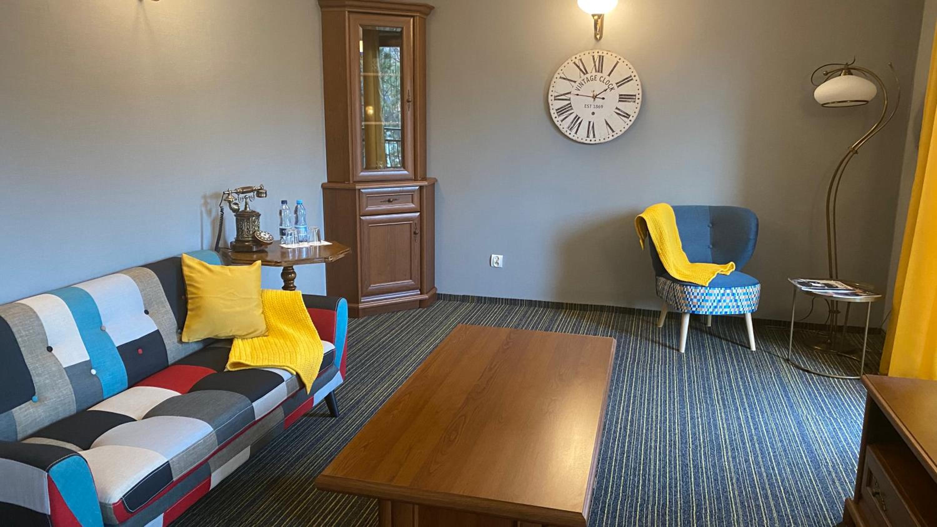 Standard Double Suite - Photo 7