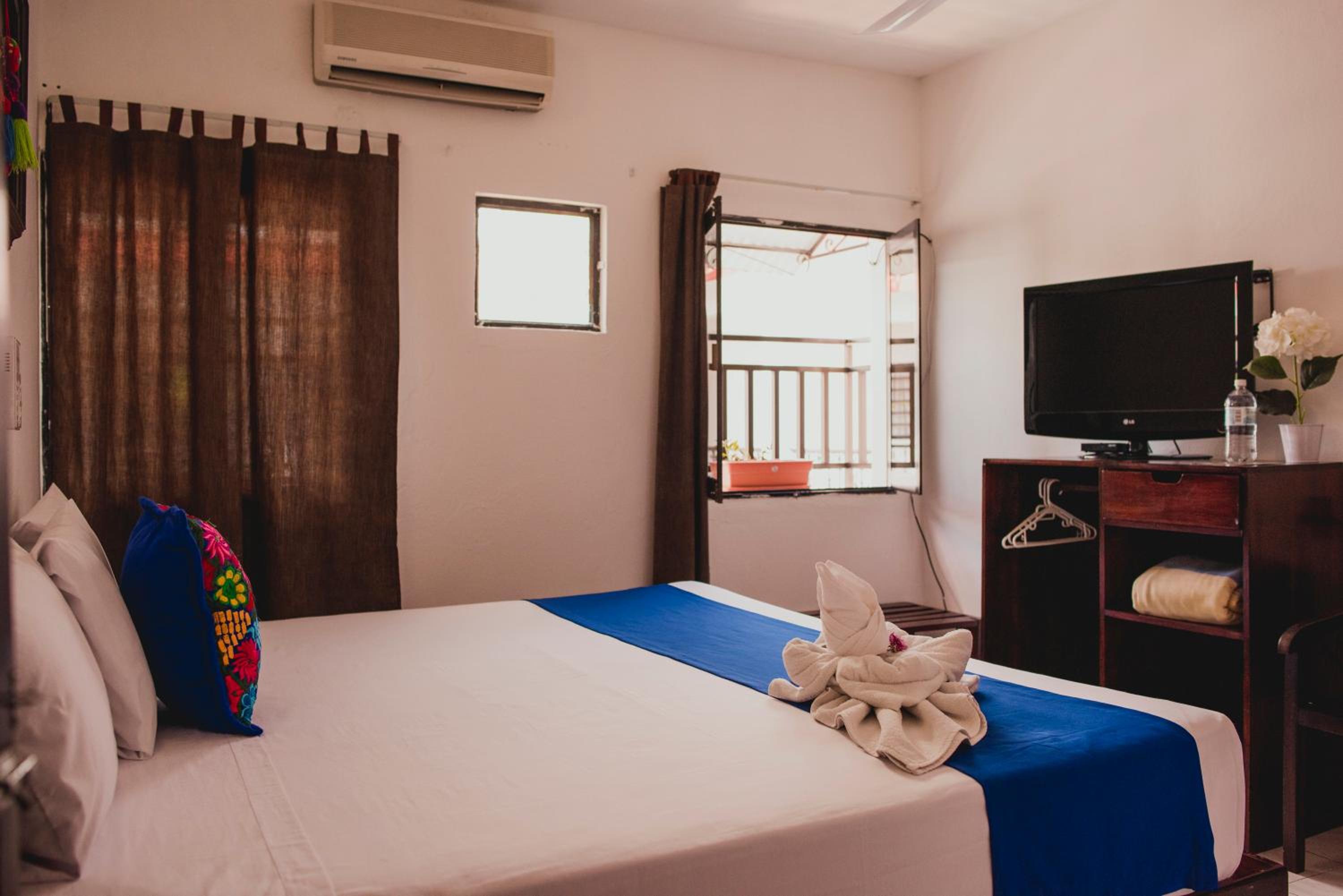 Deluxe King Room photo 1