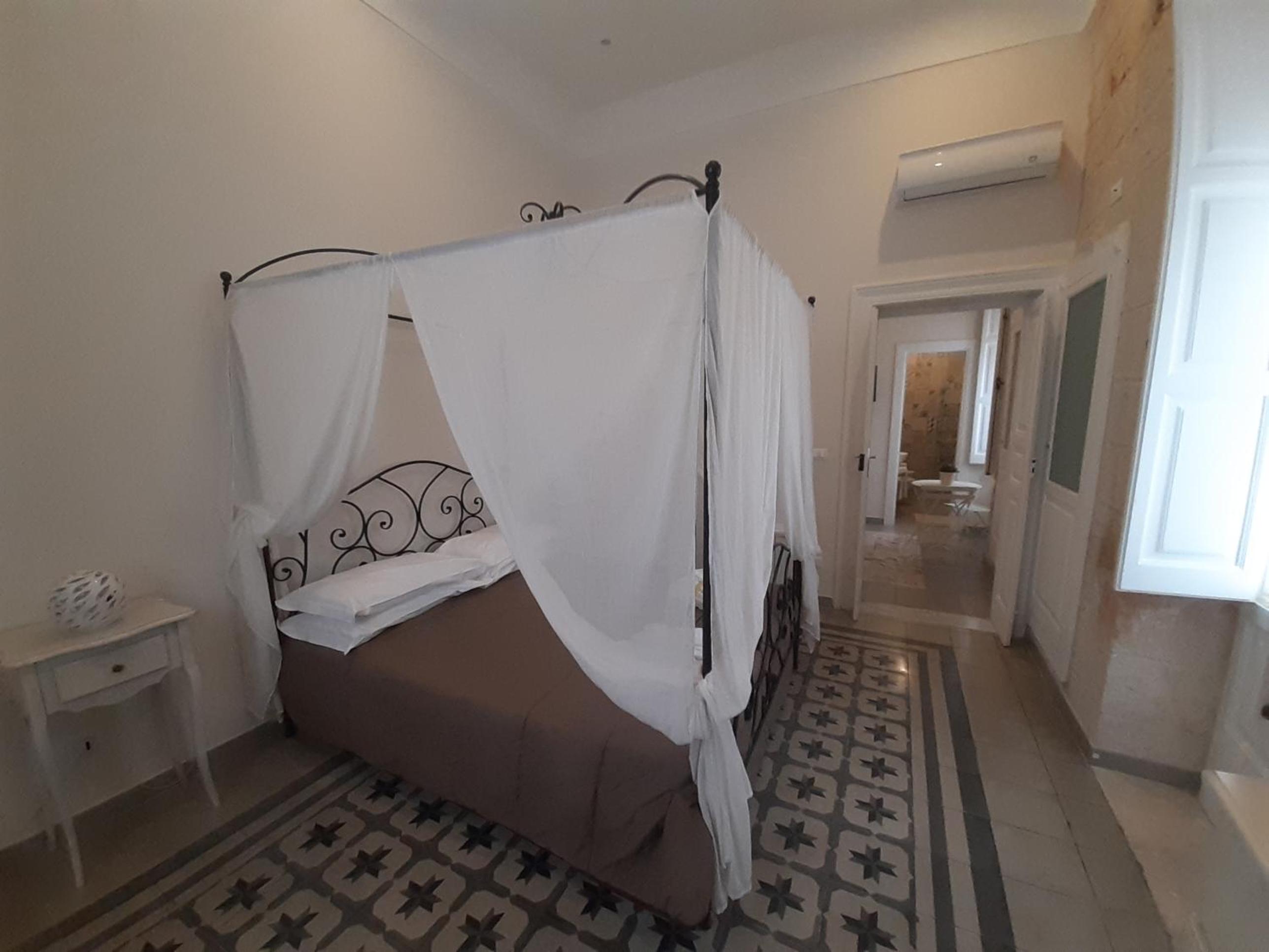 Deluxe Quadruple Room - Photo 1