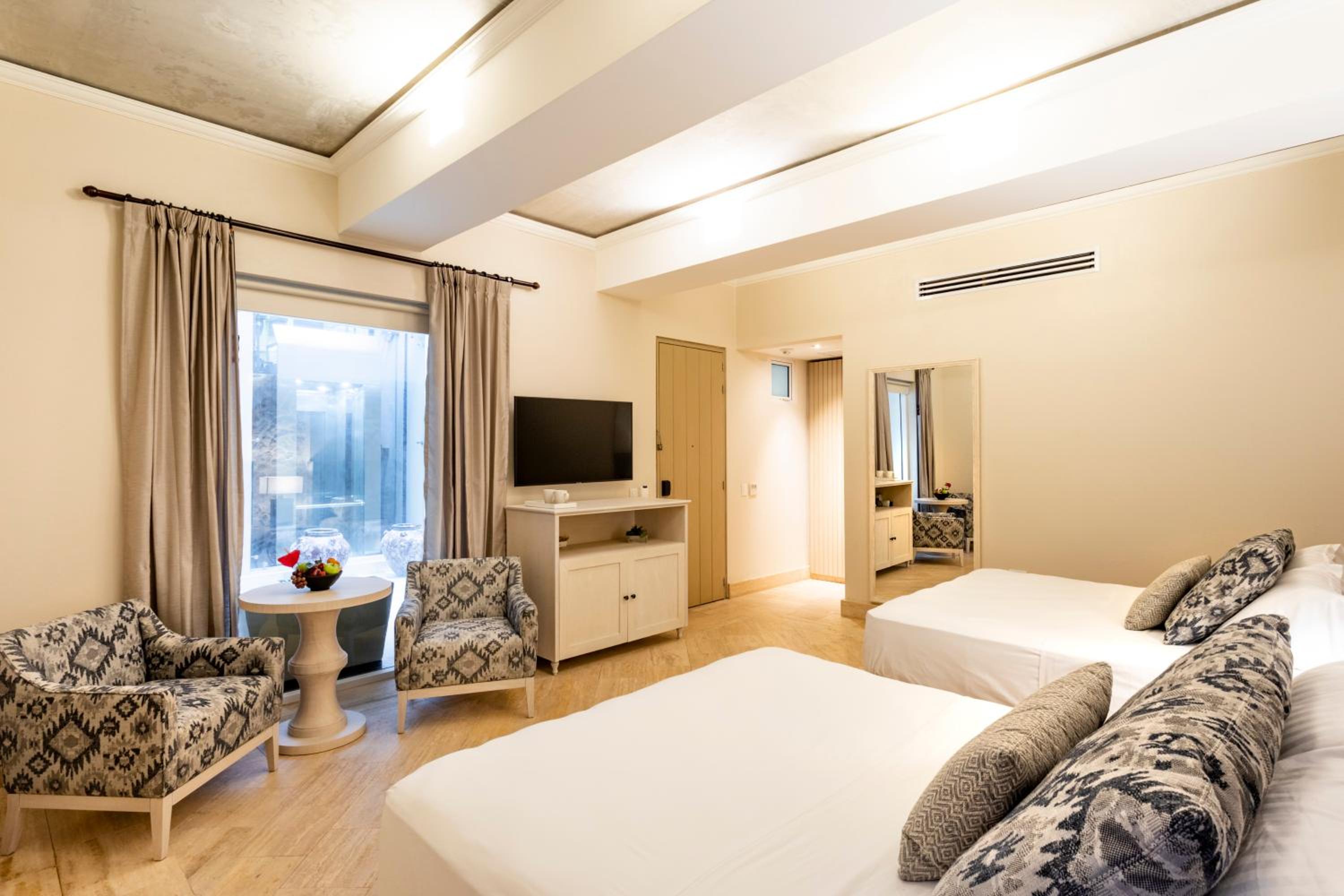 Superior Twin Room photo 2