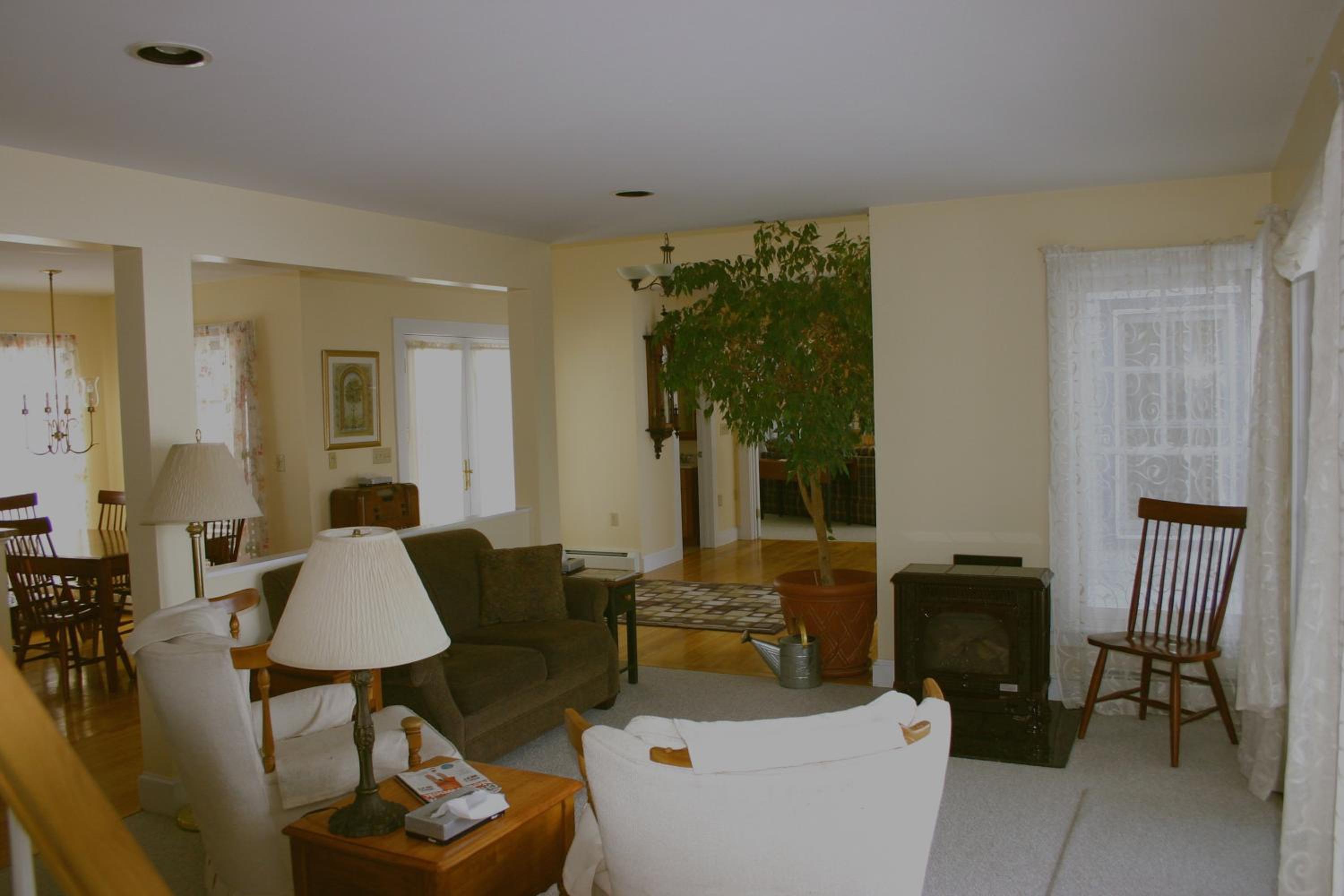 Three-Bedroom House photo 1