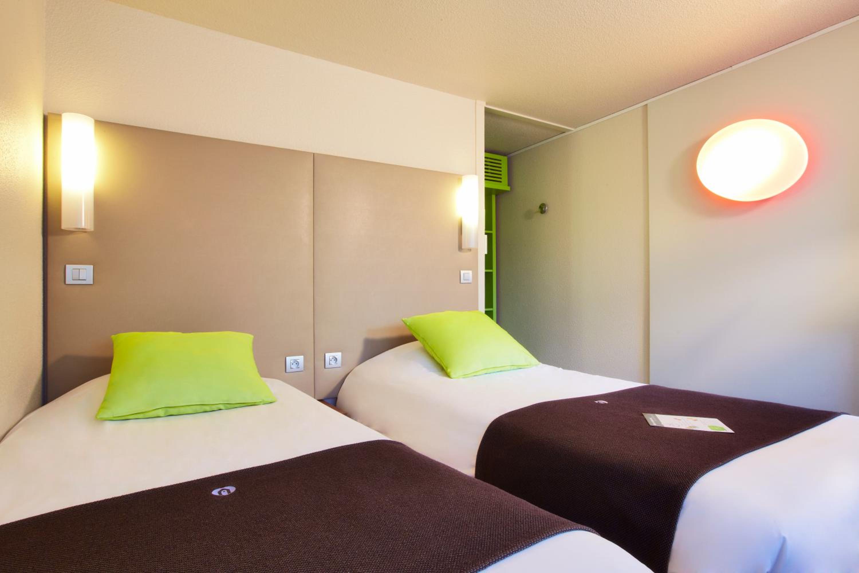 Standard Twin Room - Photo 1