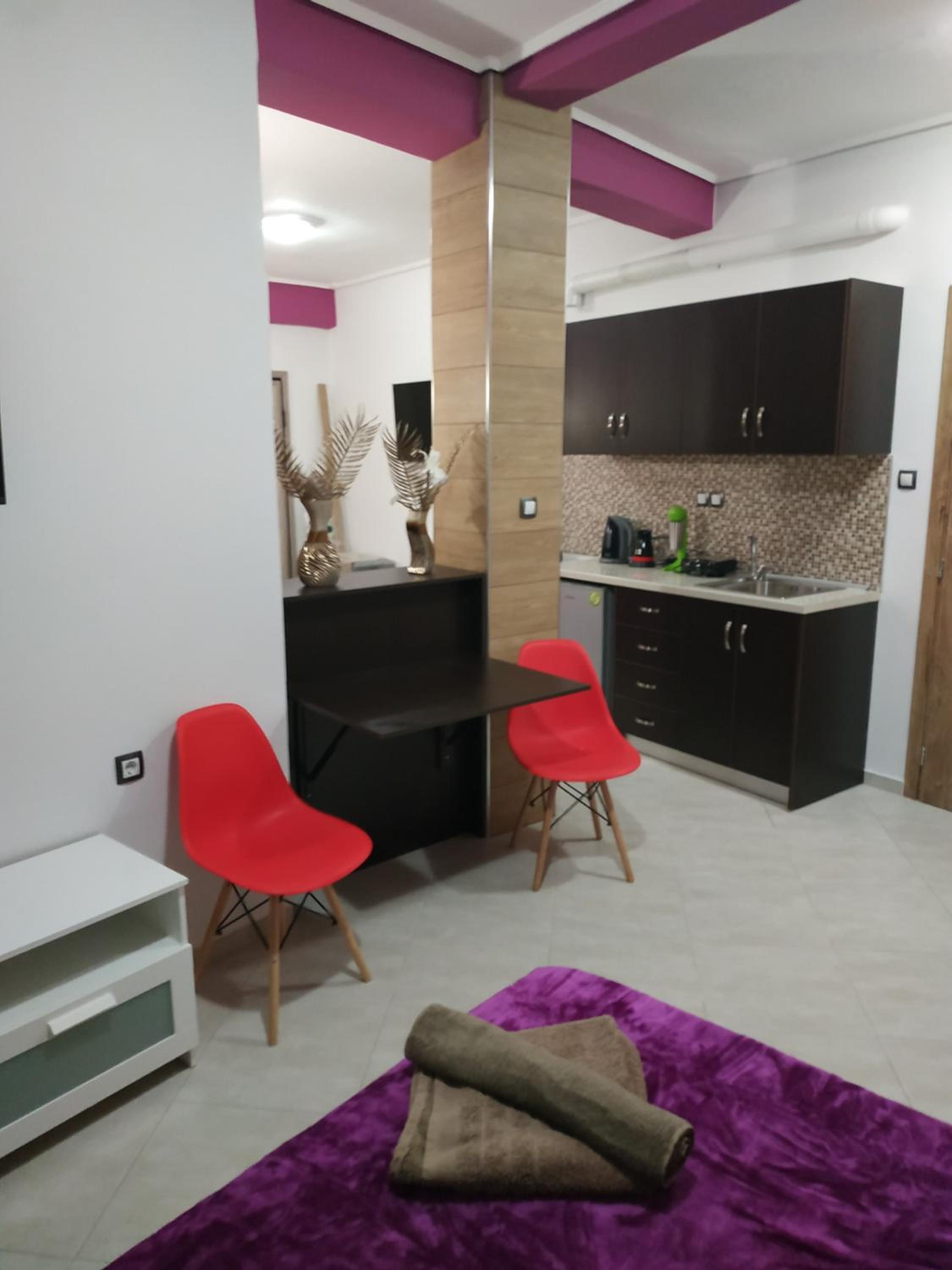 Two-Bedroom Apartment - Photo 19