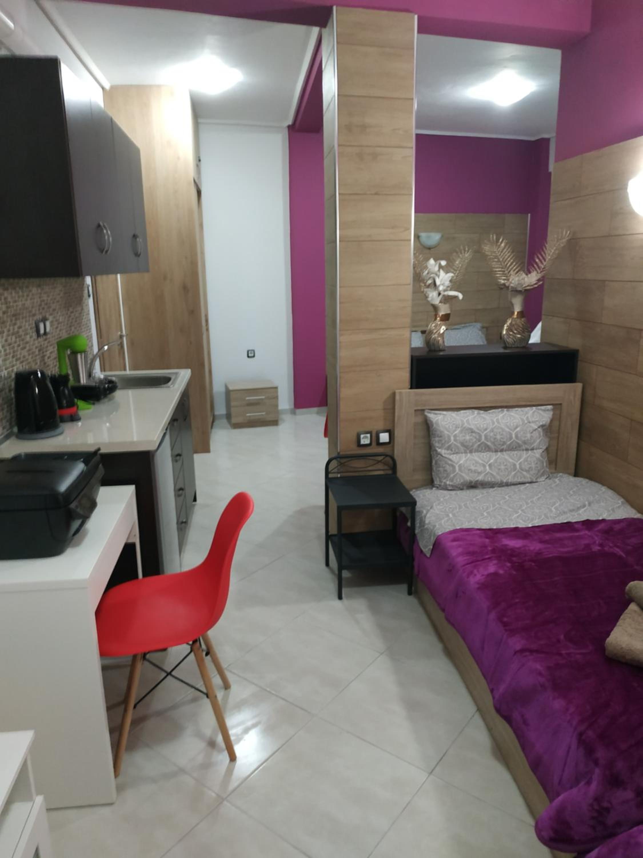 Two-Bedroom Apartment - Photo 7