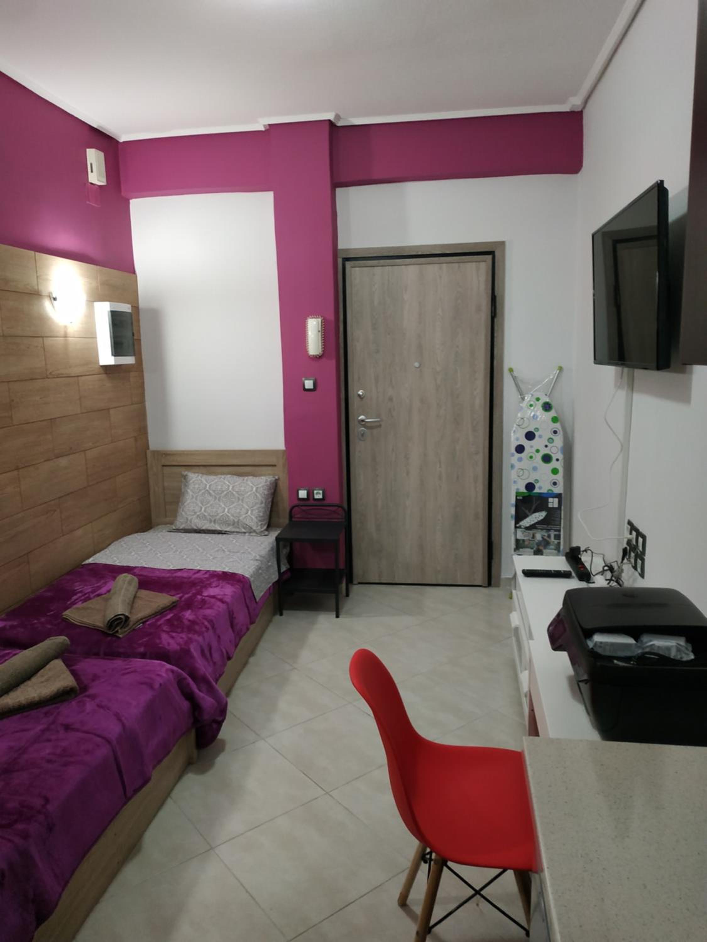 Two-Bedroom Apartment - Photo 5