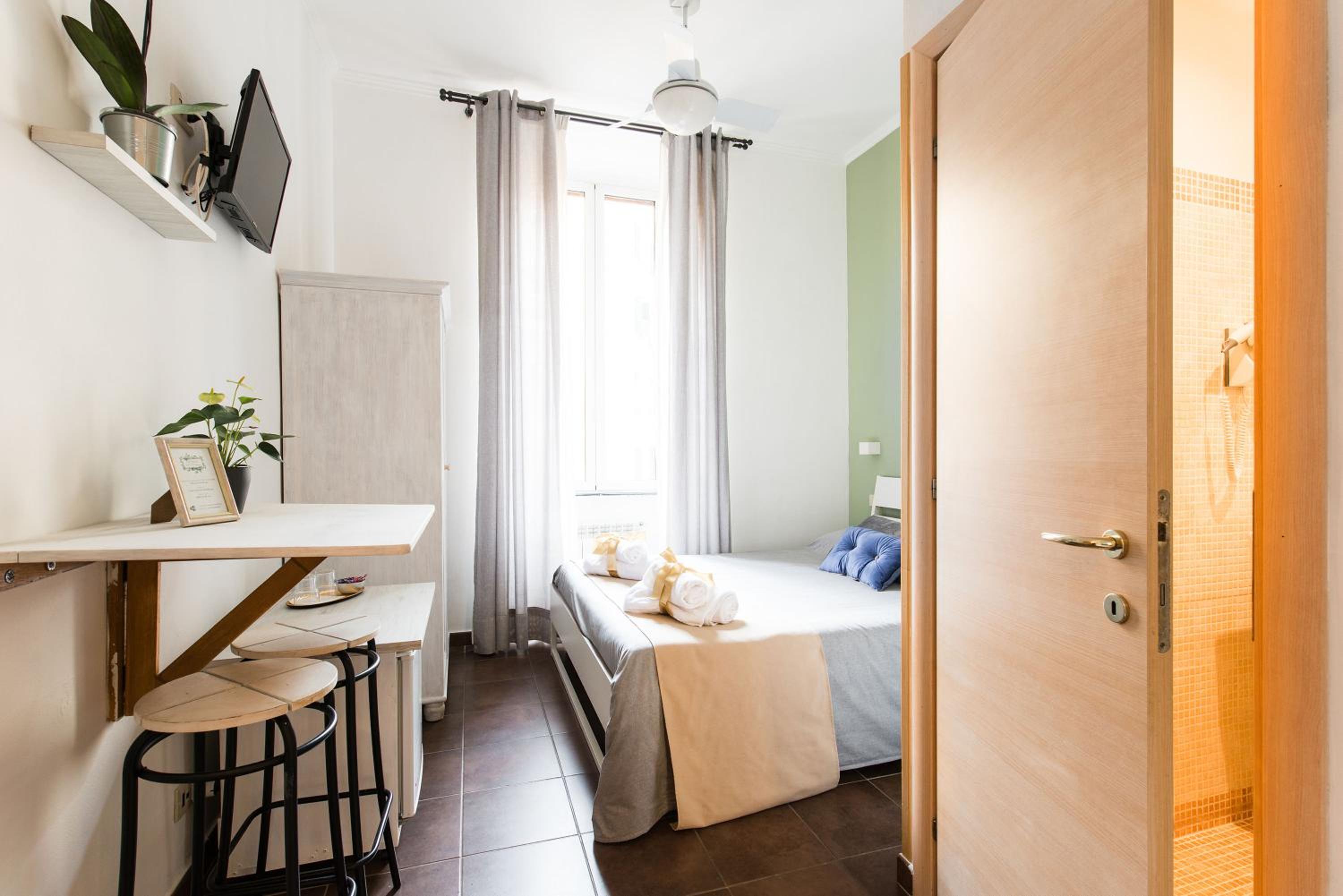 Single Room photo 2