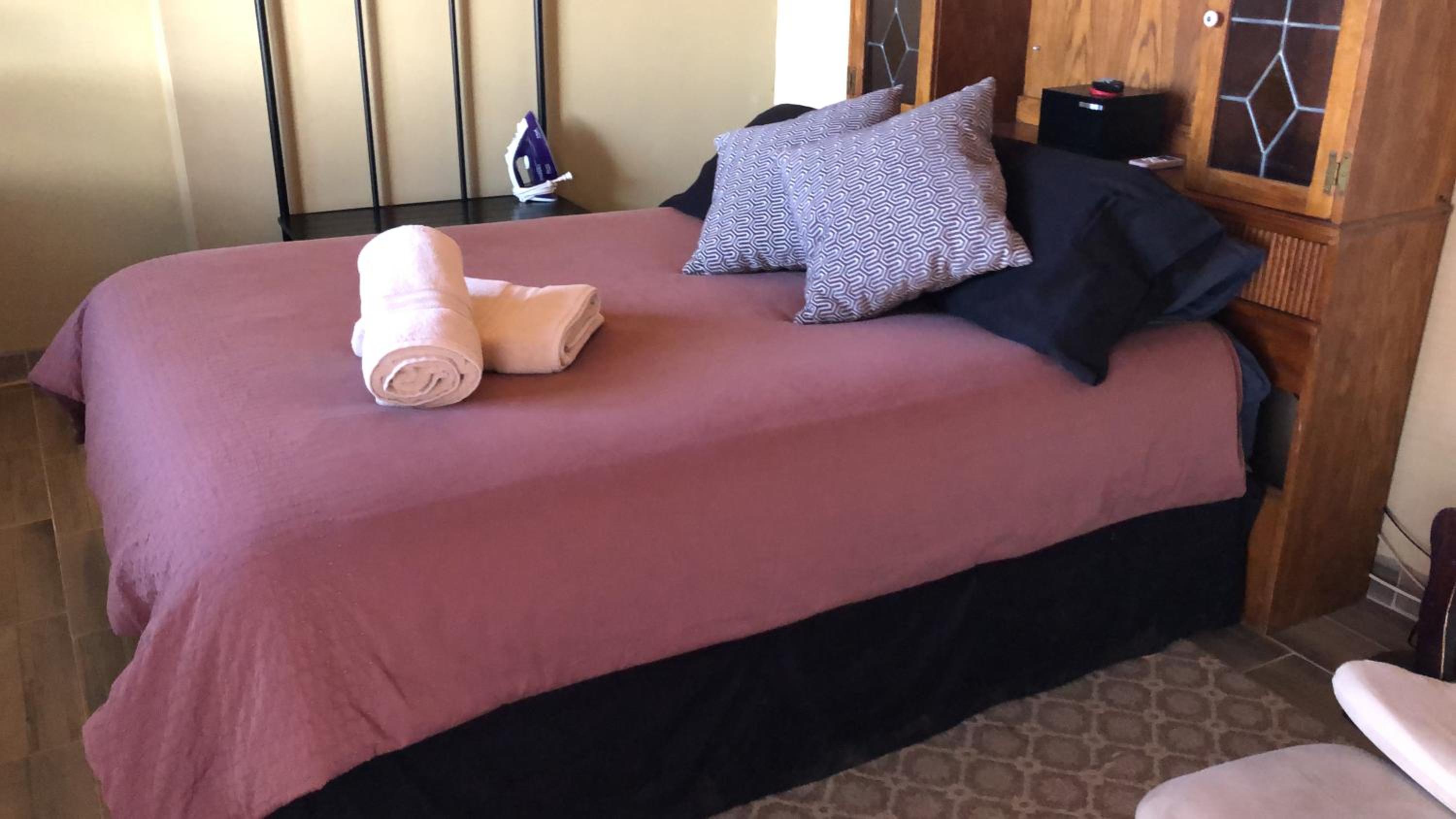 Deluxe Single Room with Balcony photo 1