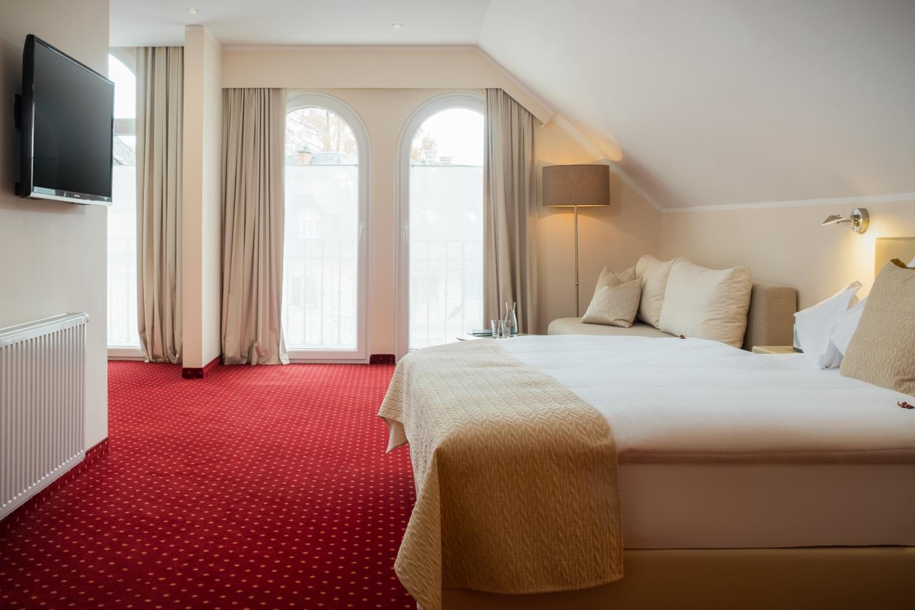 Standard Plus Double Room - Photo 1