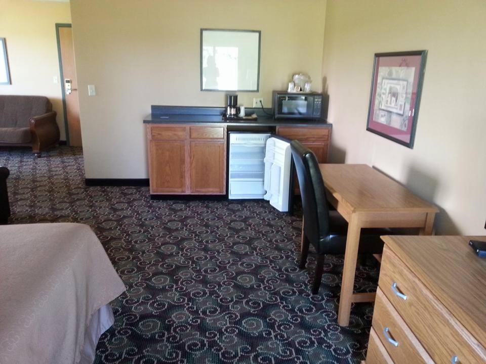 Deluxe Suite With Spa Bath photo 2