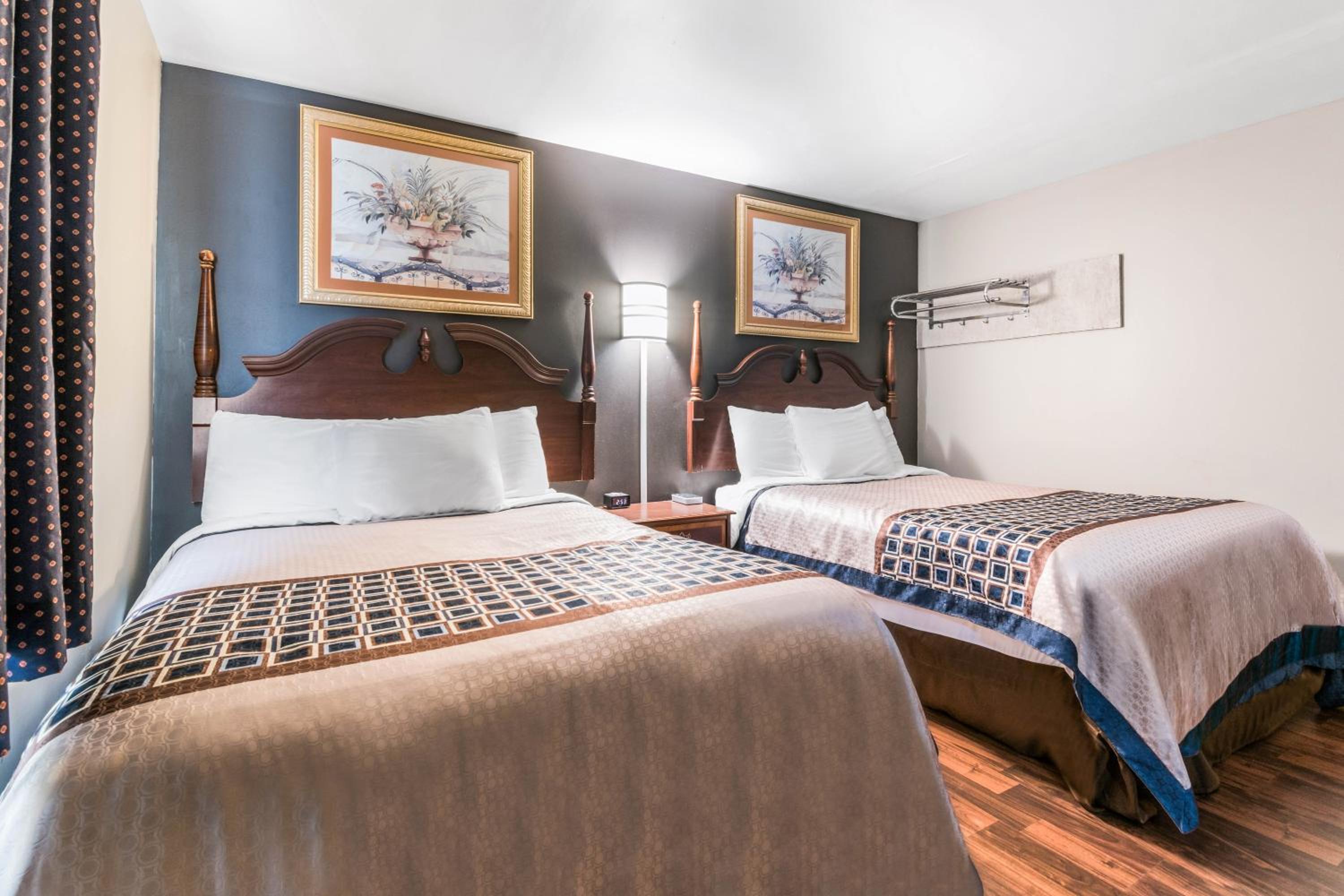 Double Room - Photo 15