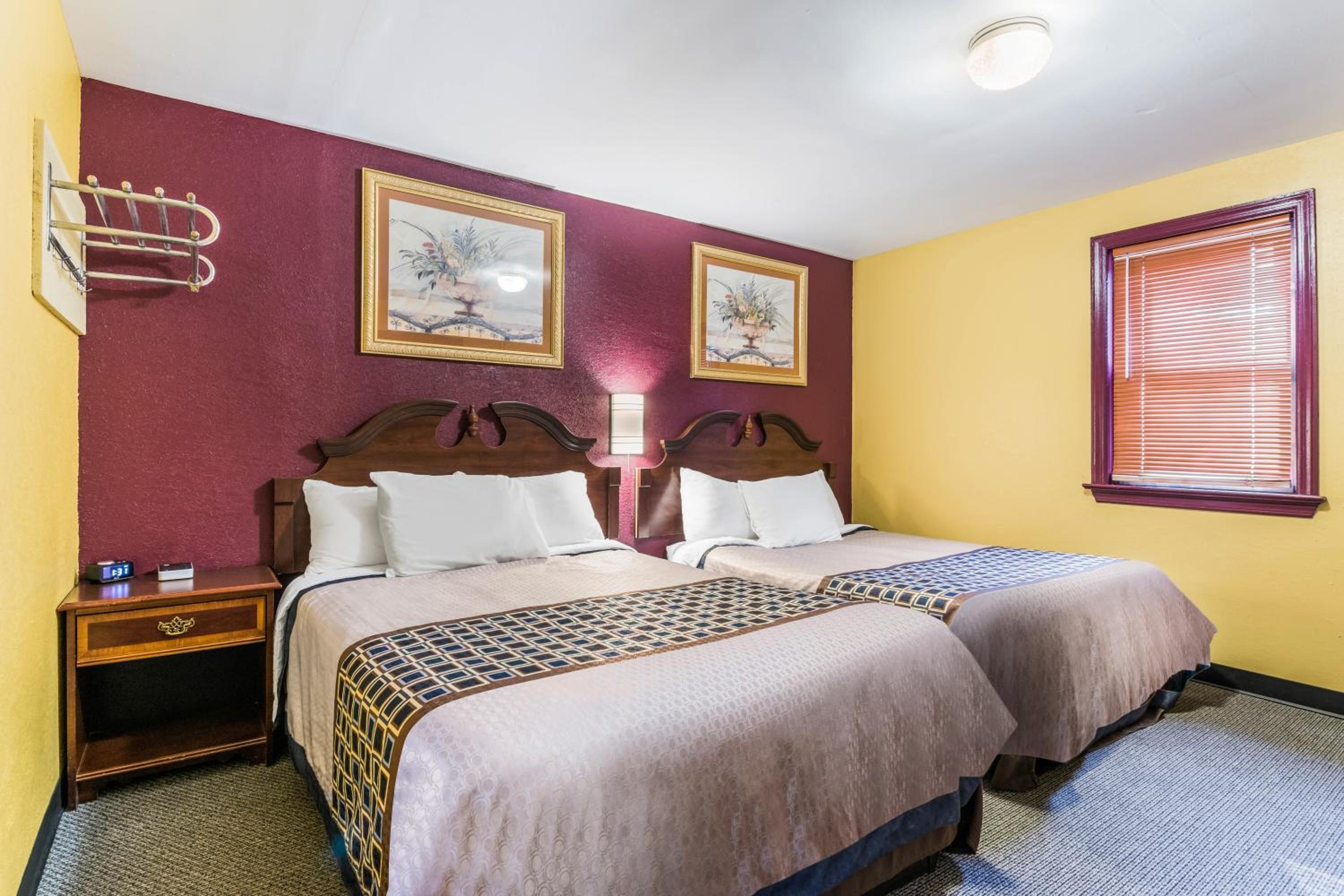Double Room - Photo 18