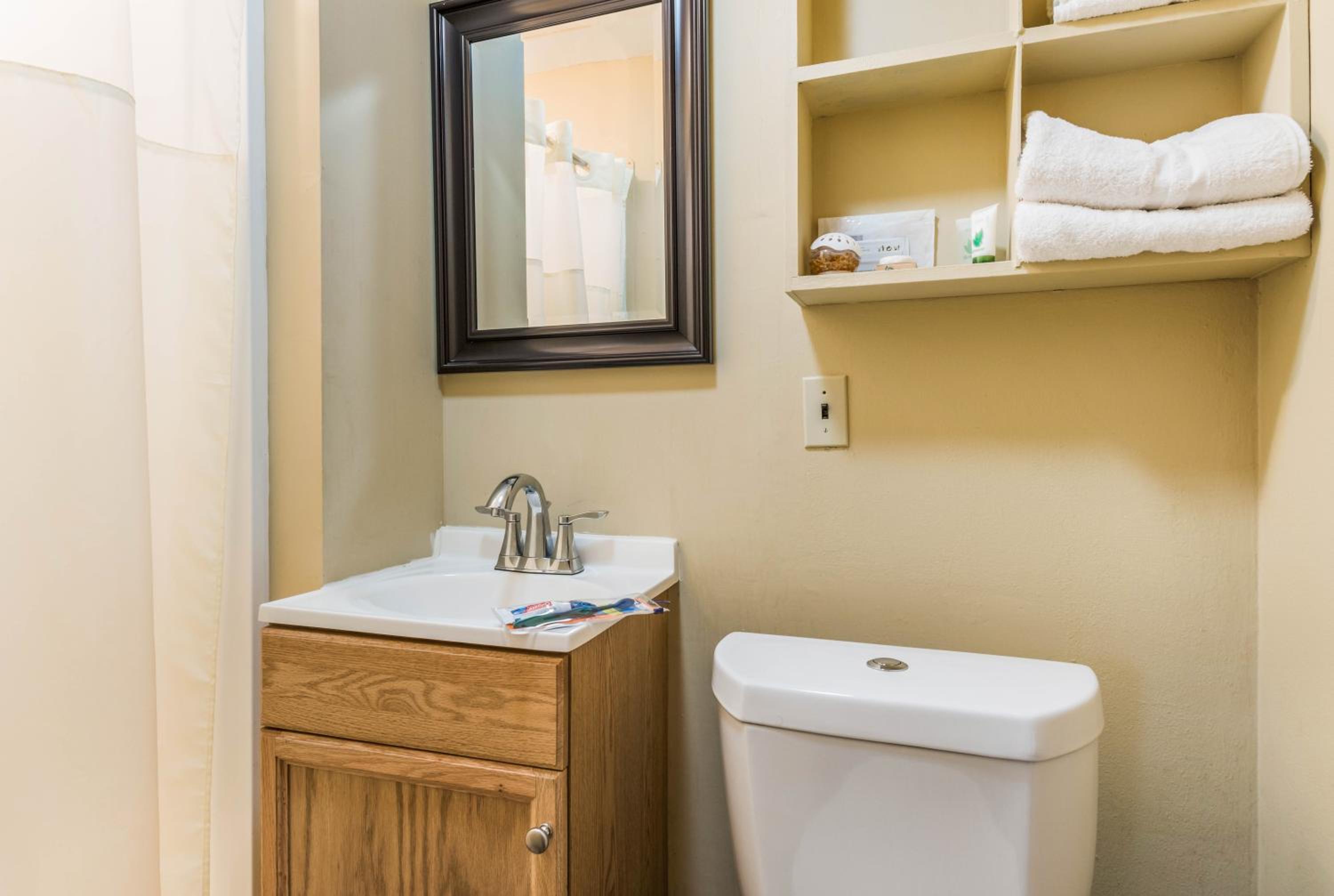 Double Room - Photo 9