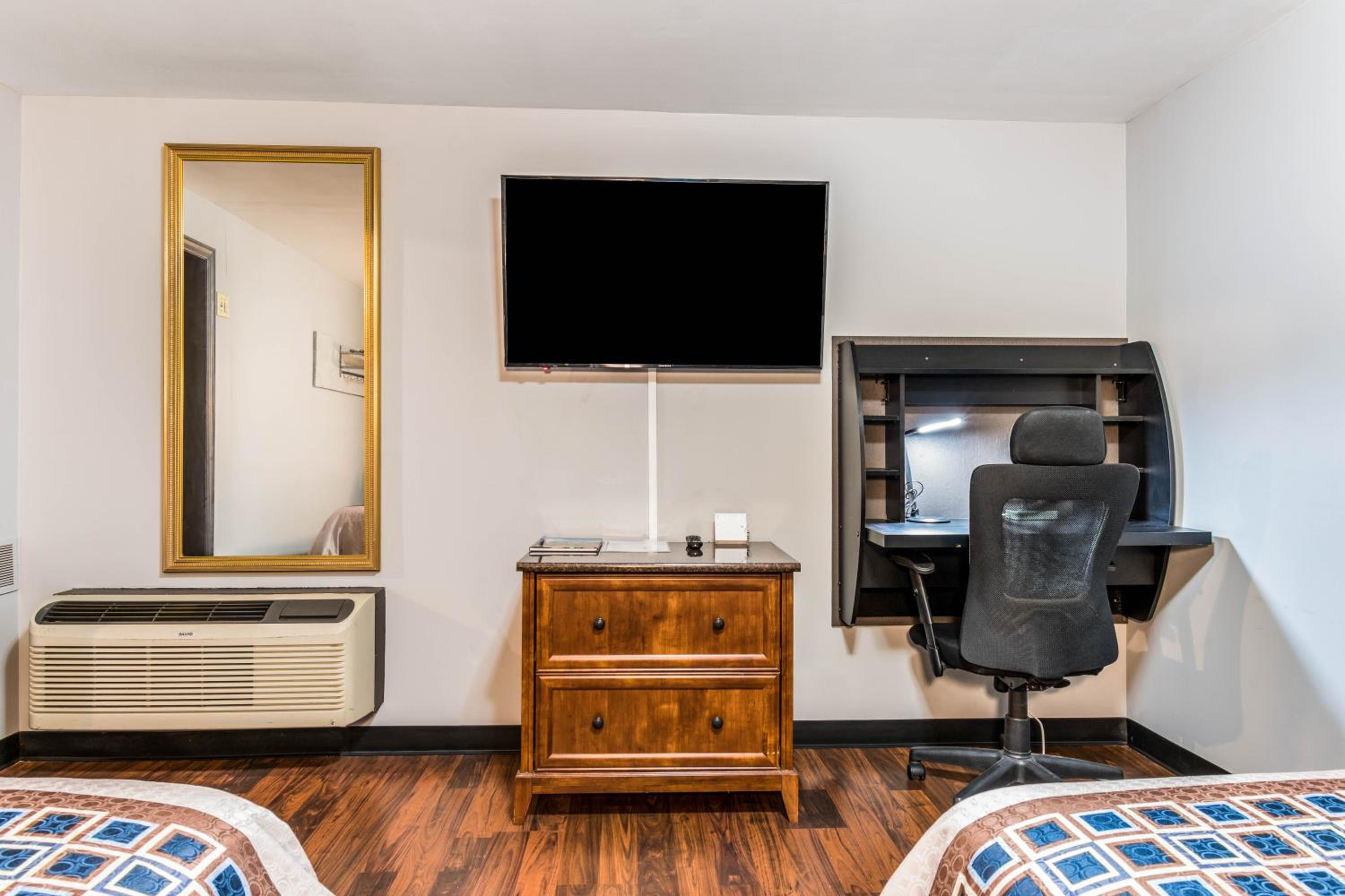 Double Room - Photo 6