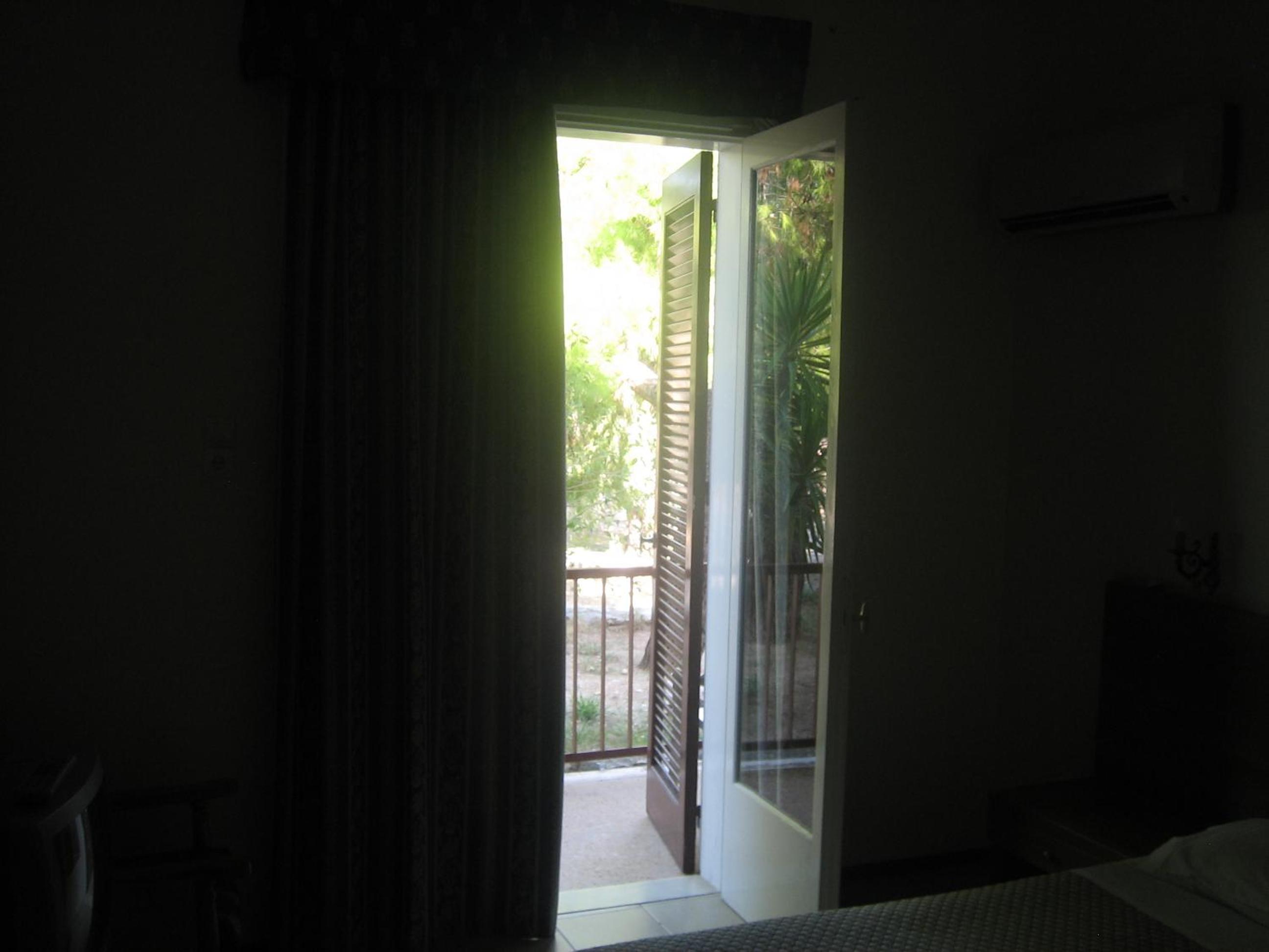Standard Twin Room with Garden View photo 2