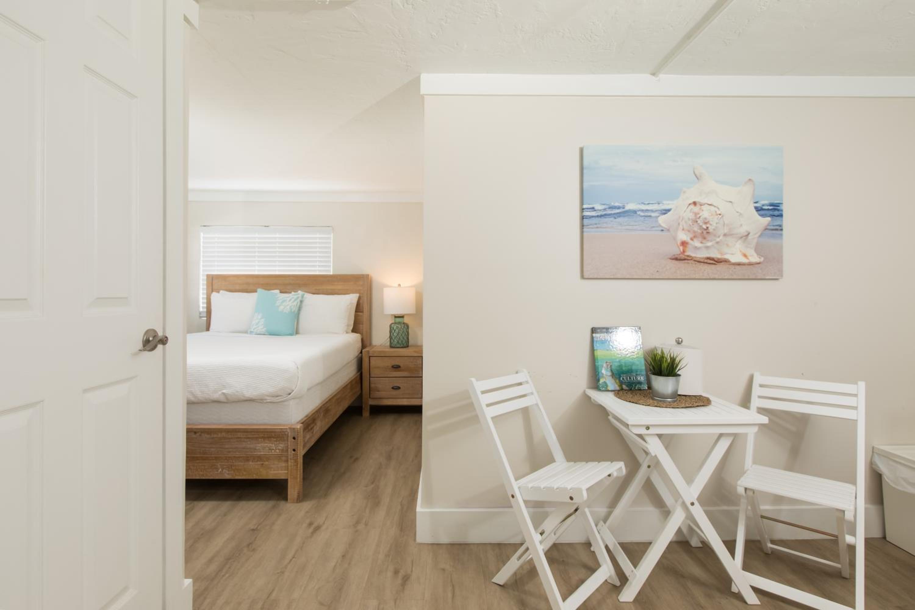 Standard Queen Room photo 2