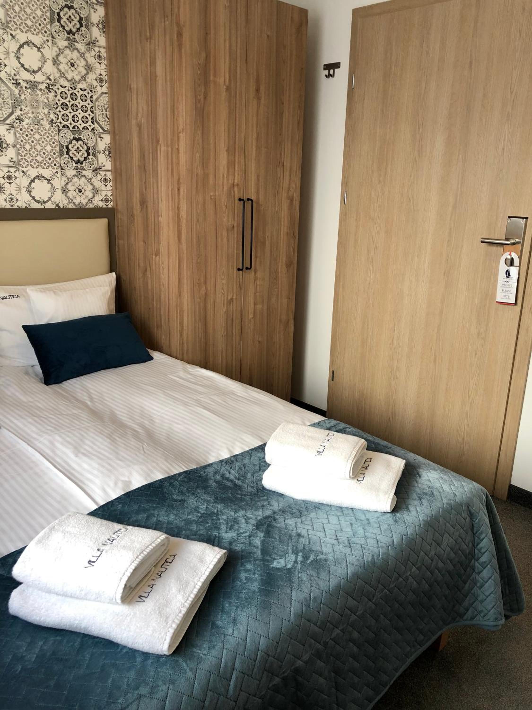 Small Single Room - Photo 8