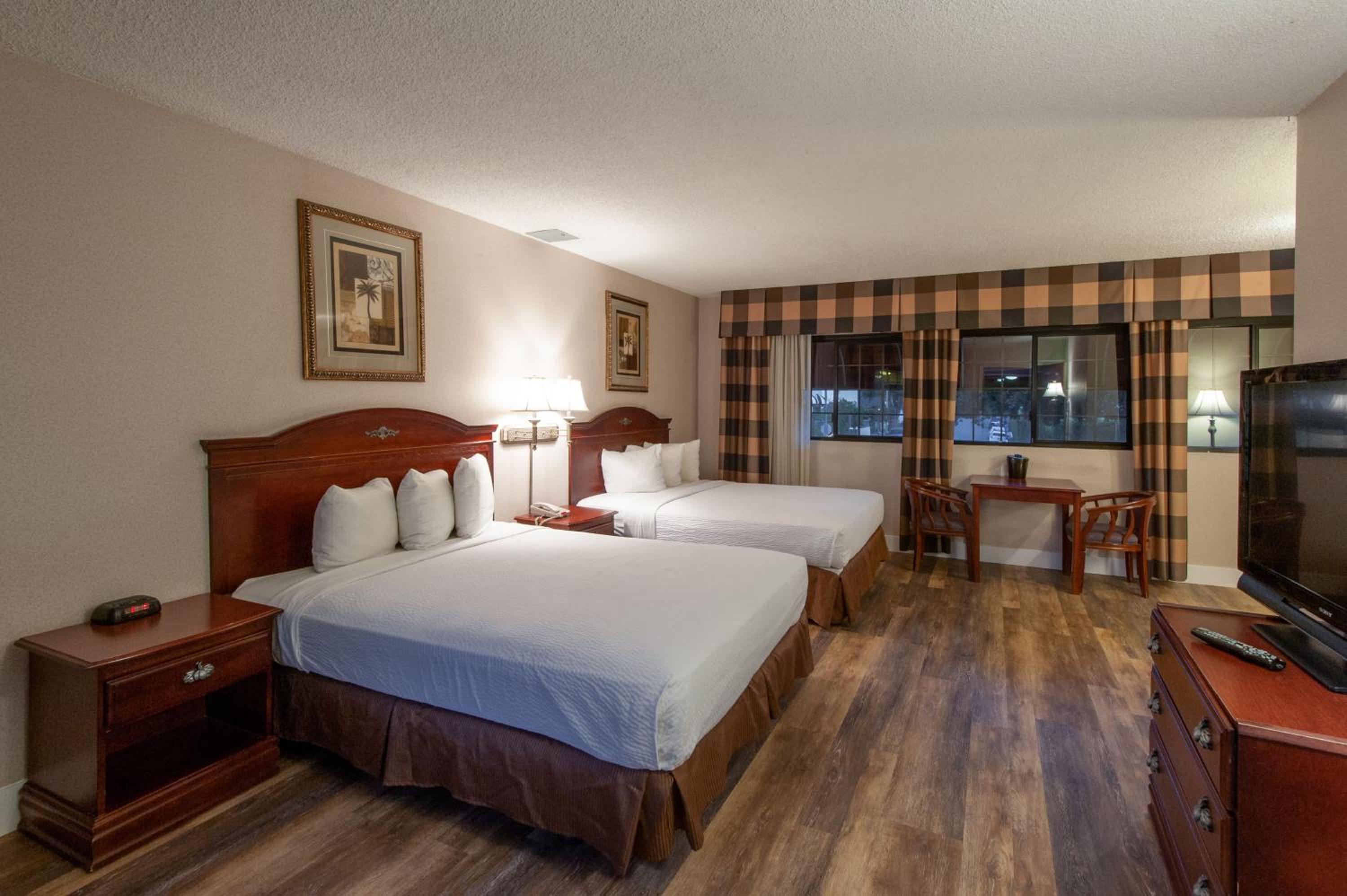 Family Suite - Non-Smoking photo 1