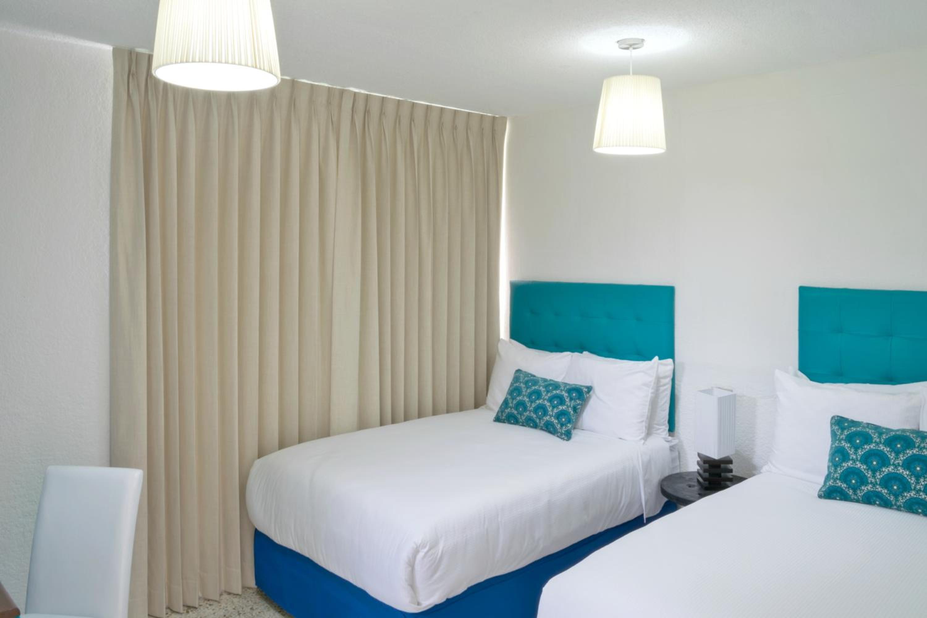 Standard Twin Room photo 2