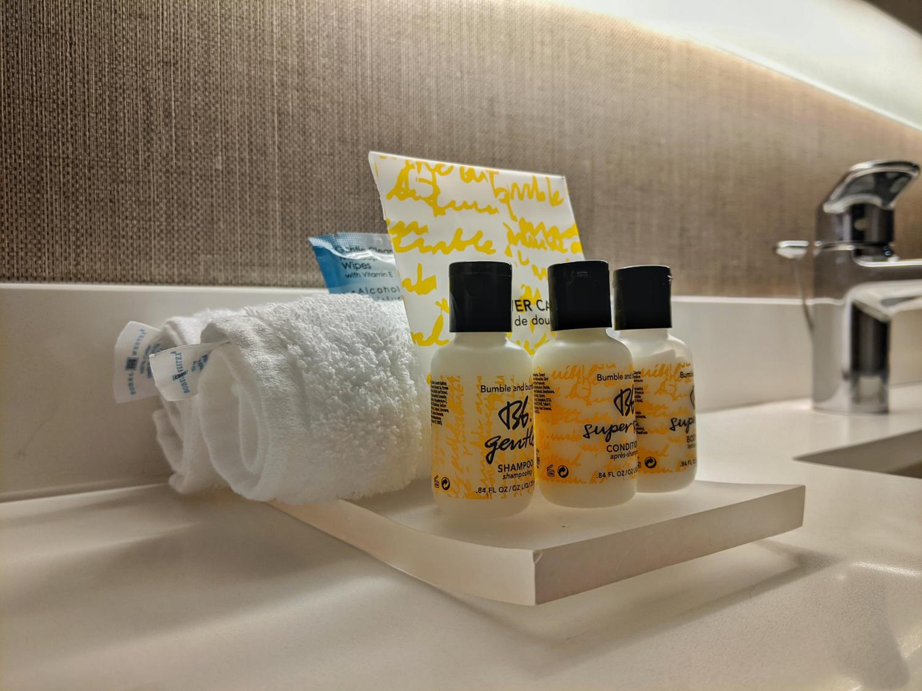 Deluxe King Room - Photo 4