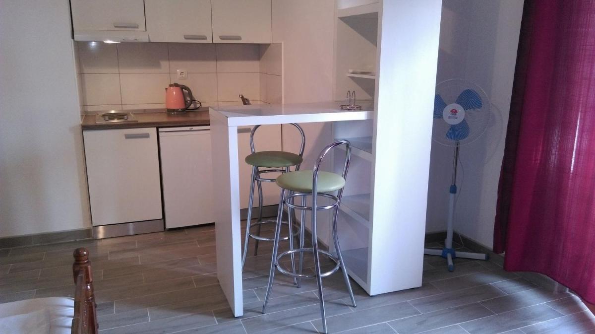 Studio Apartment 2 photo 3