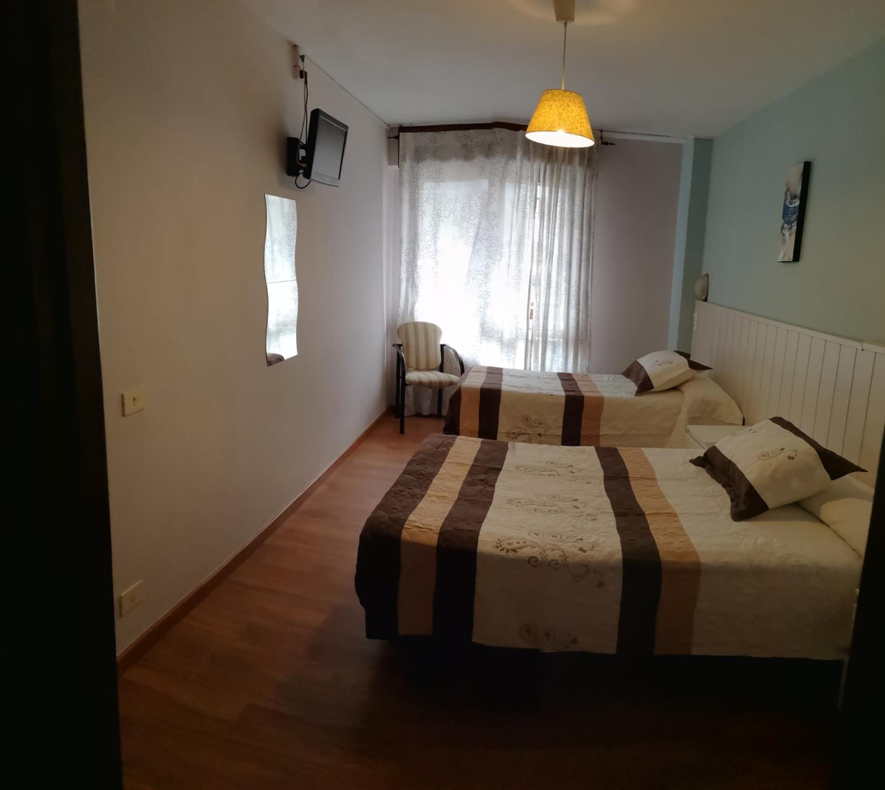 Triple Room - Photo 11