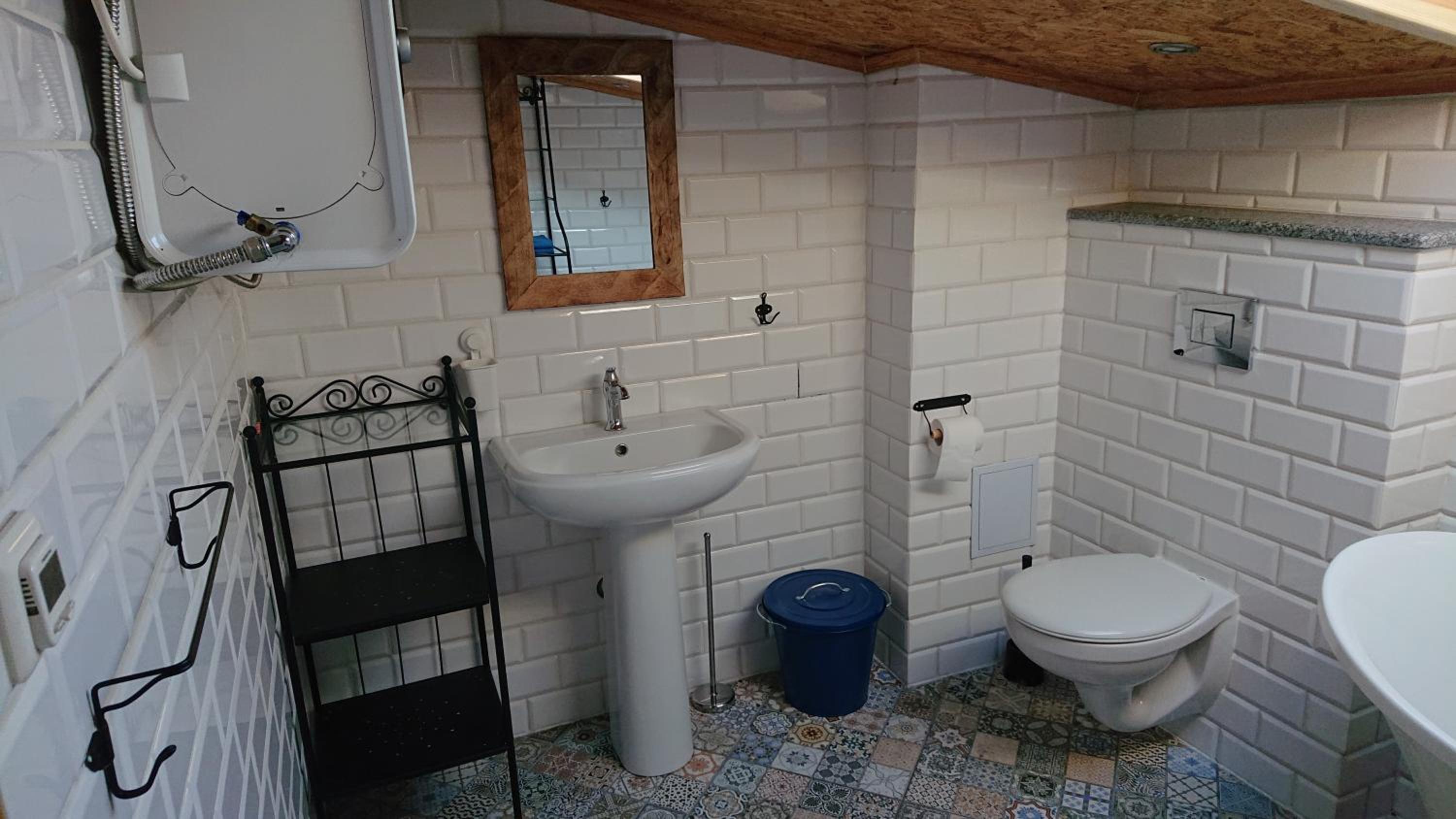 One-Bedroom Apartment - Photo 5