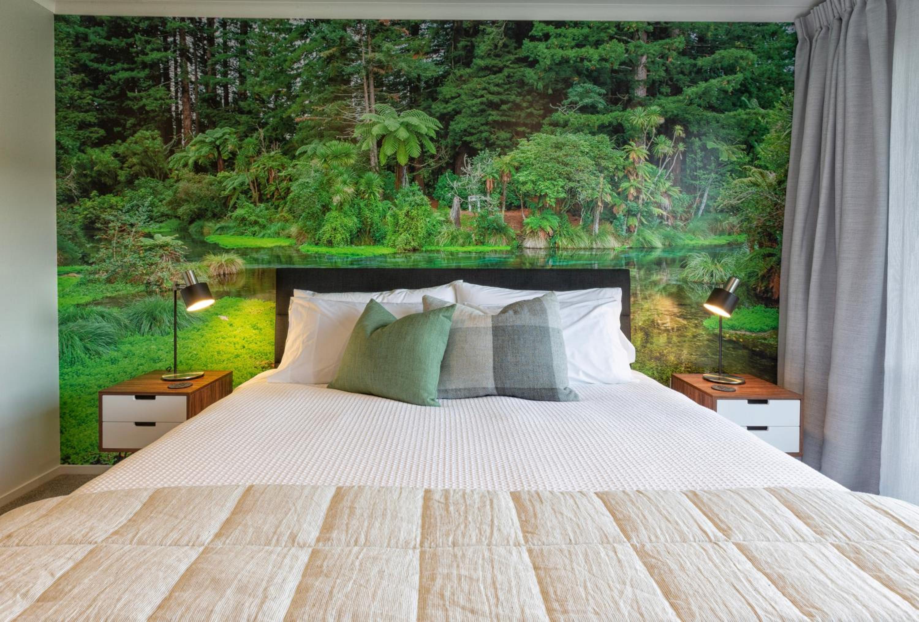 Deluxe King Room photo 1