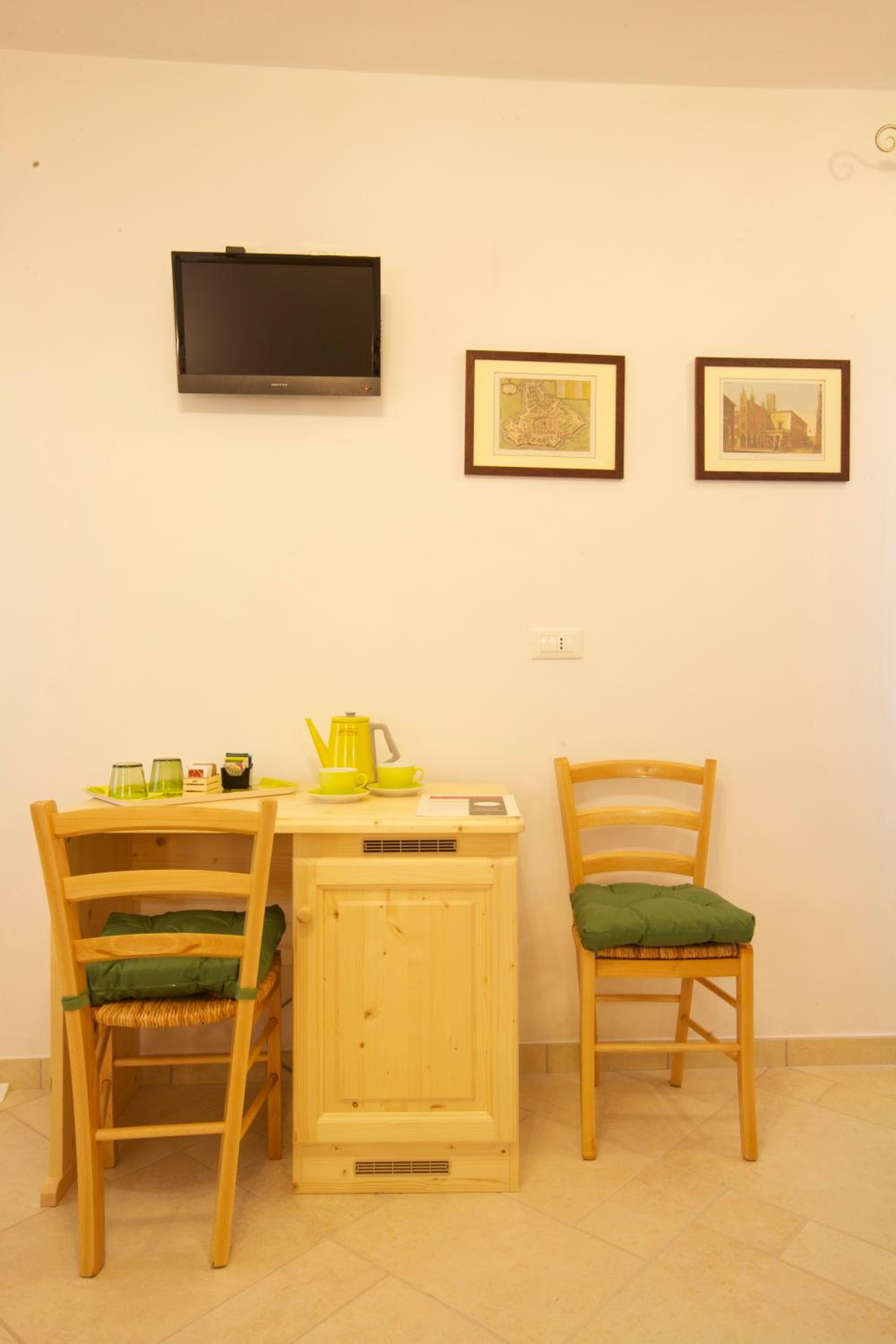 Double or Twin Room - Photo 2