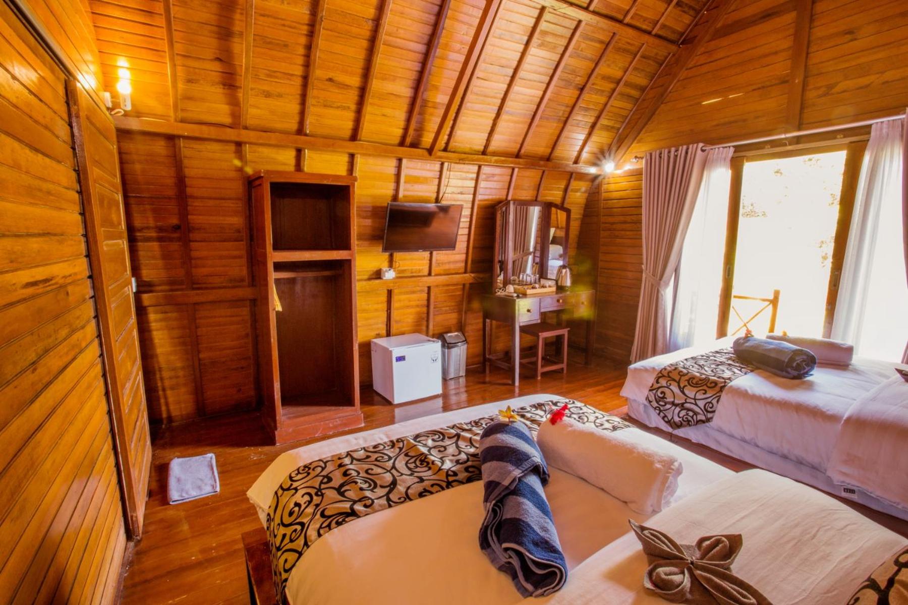 Twin Room with Balcony - Photo 1
