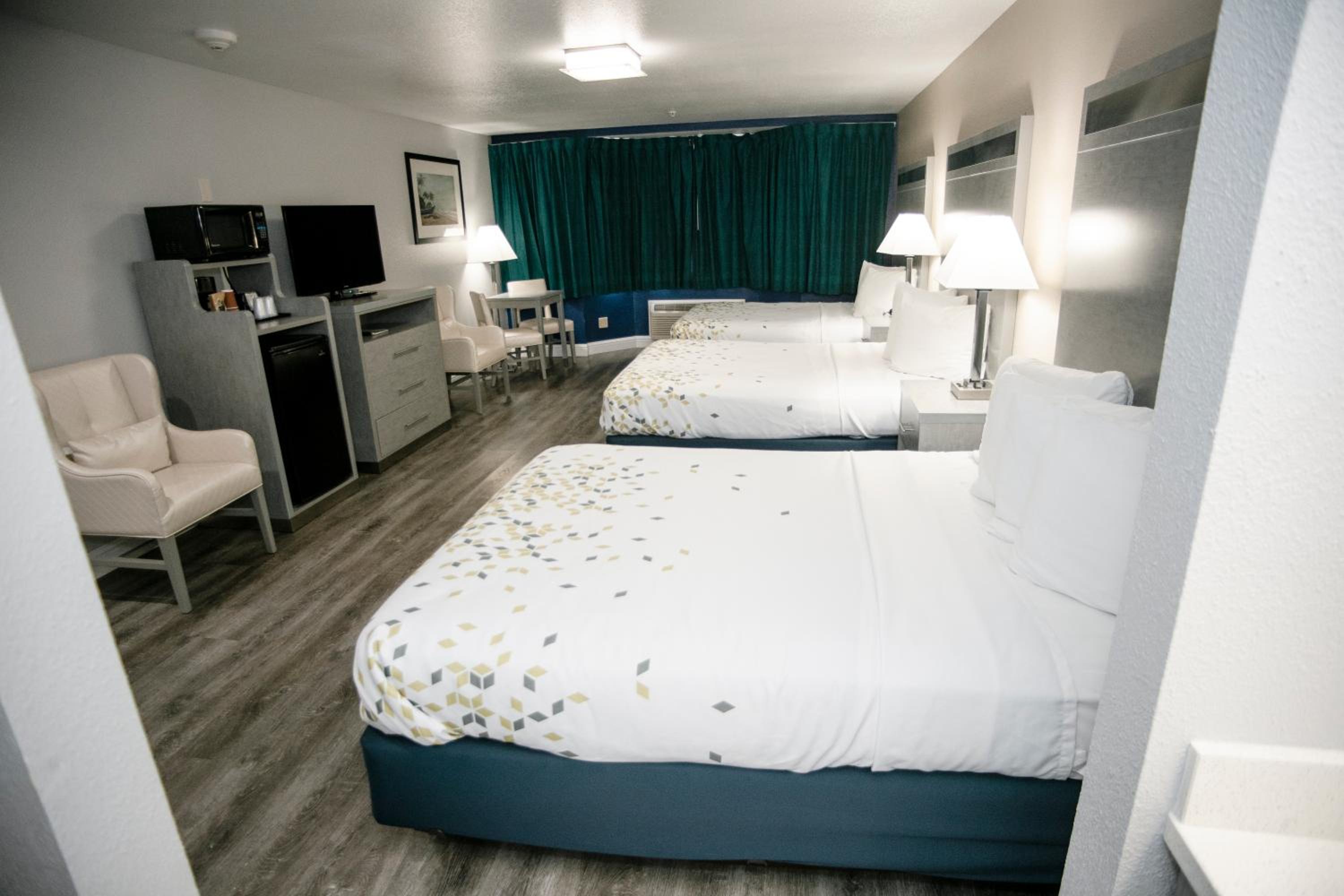 Basic Triple Room
