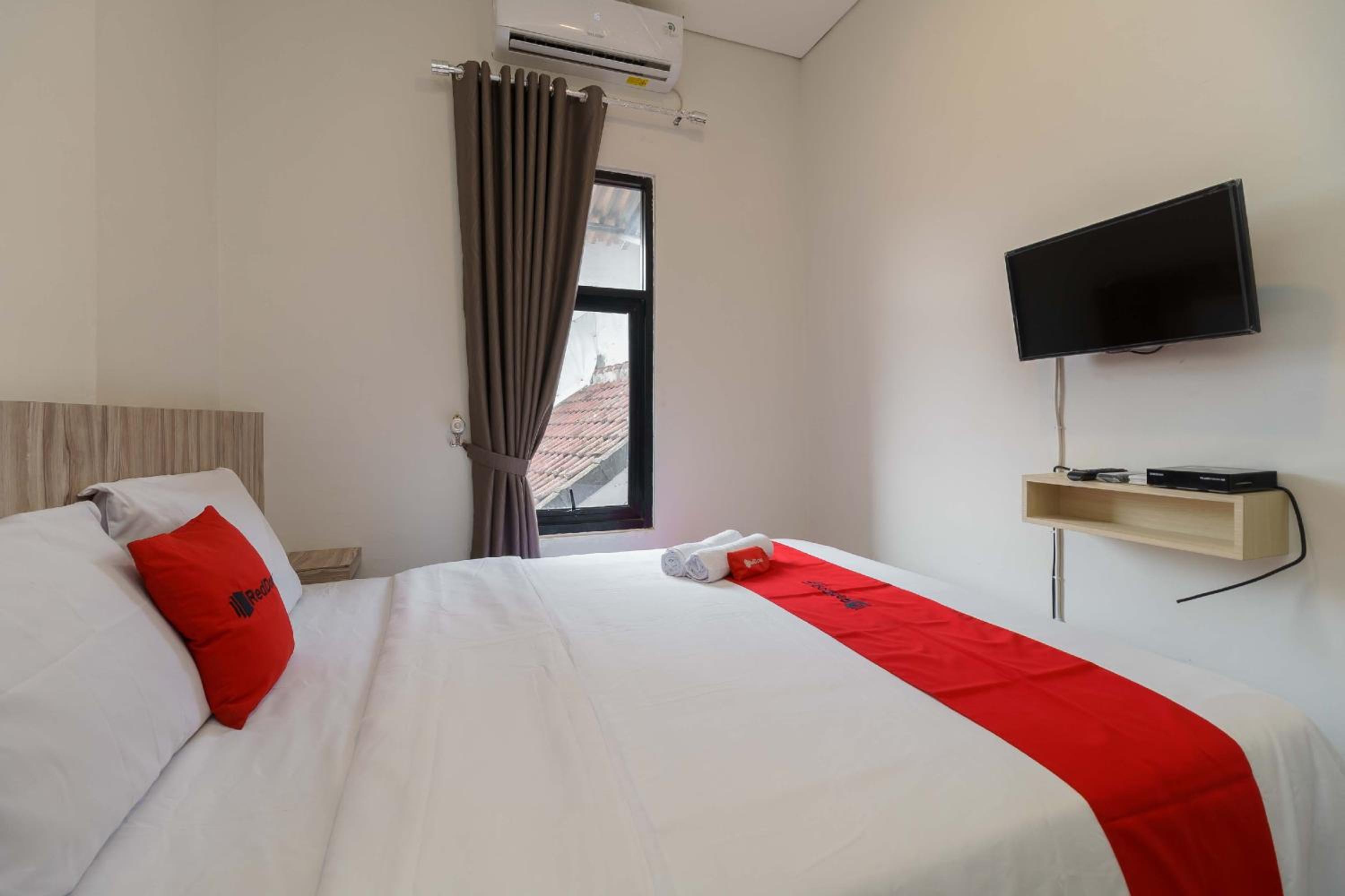 Double Room - Photo 2