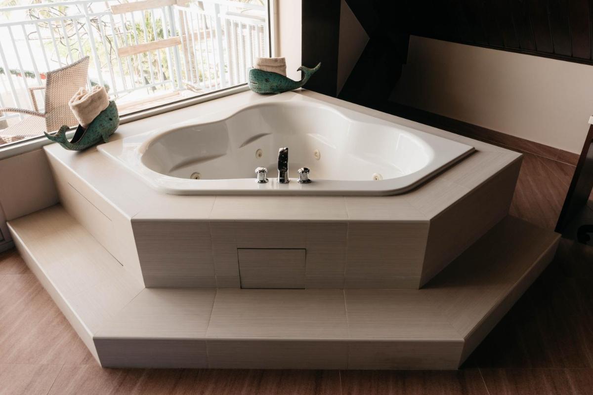 Jacuzzi