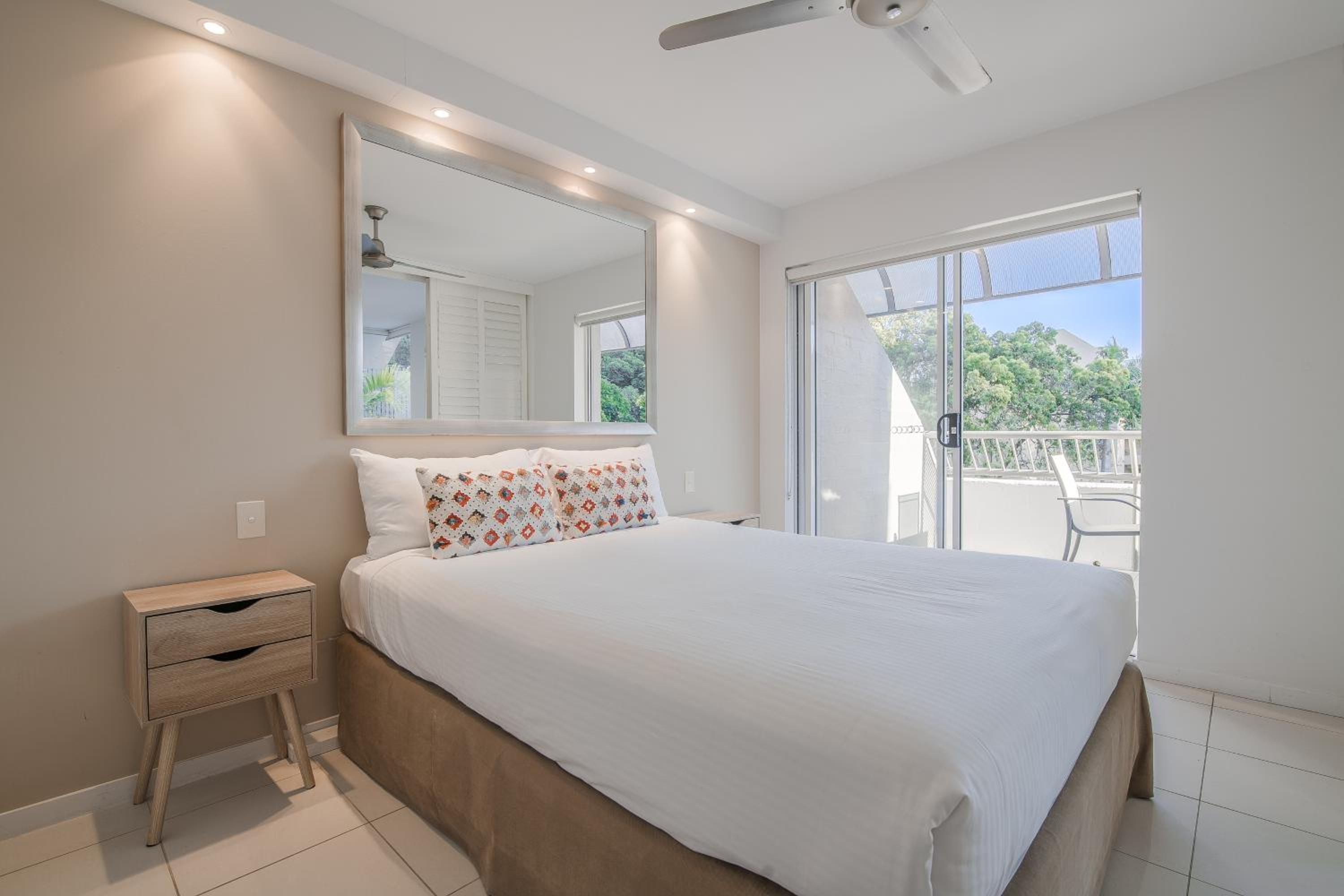 Superior Two-Bedroom Apartment - Photo 44