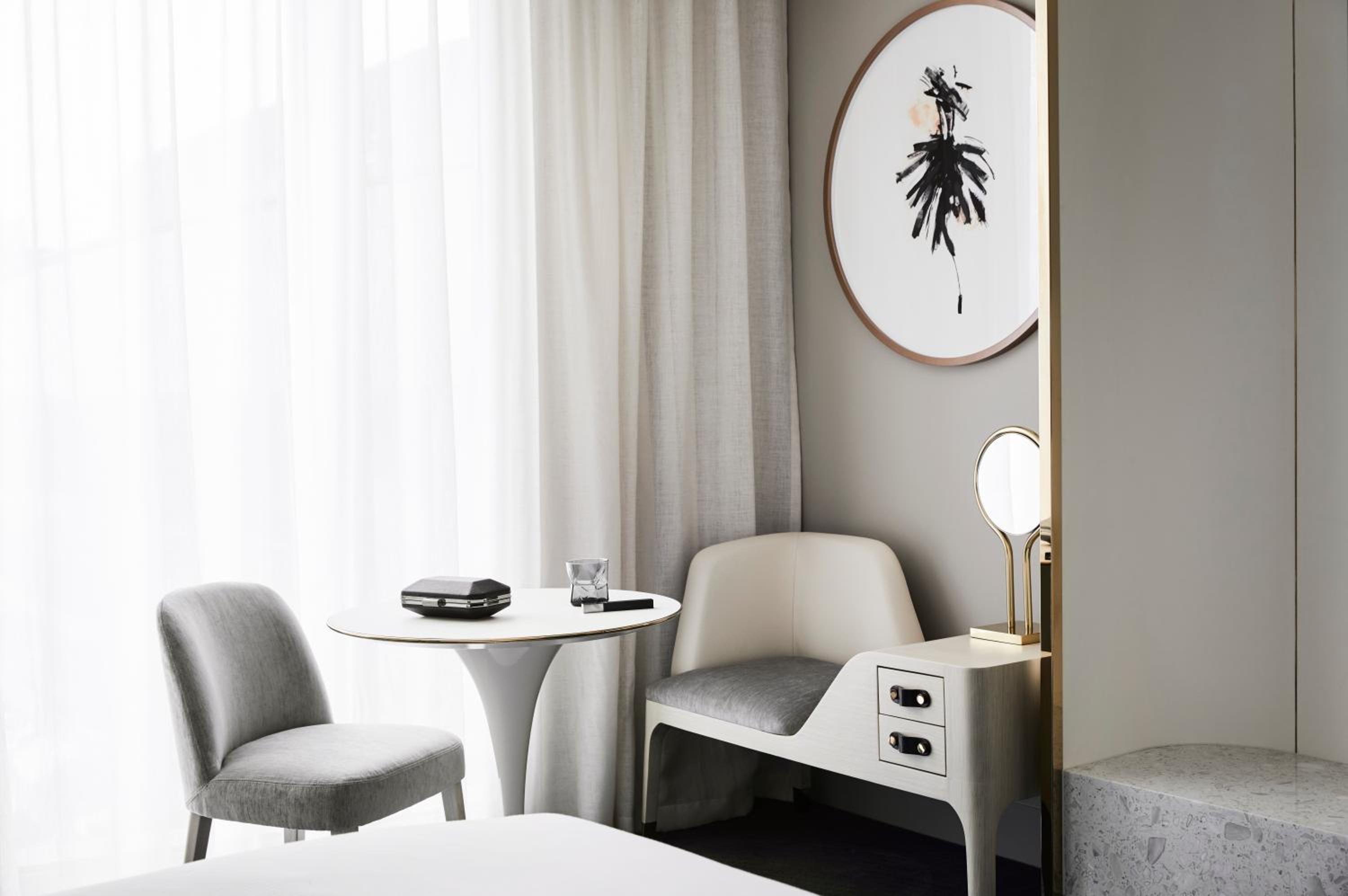 Classic King Room - Photo 4
