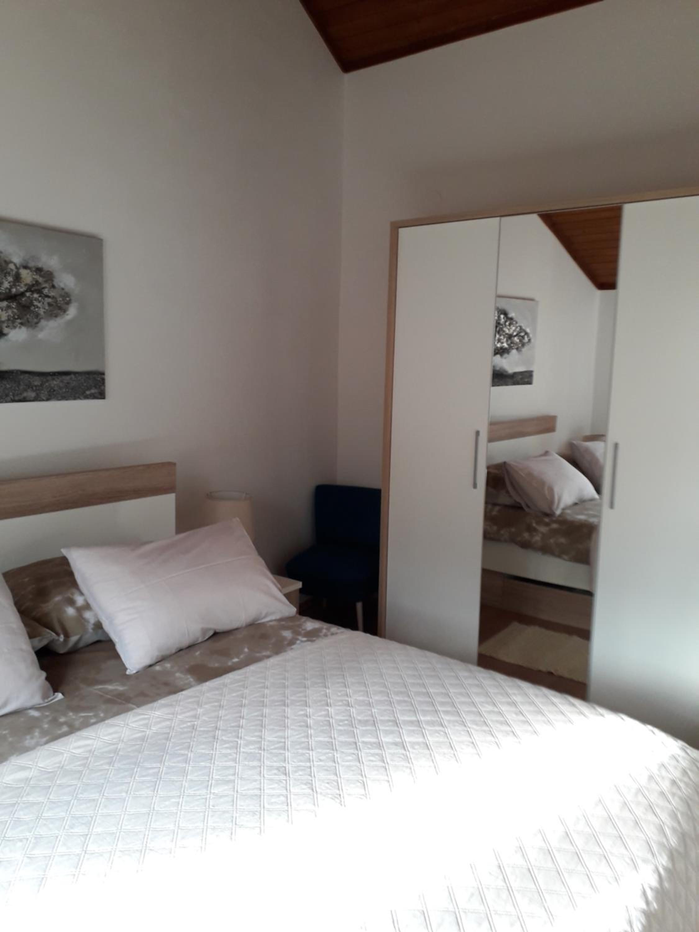 Apartment with Sea View - Photo 6