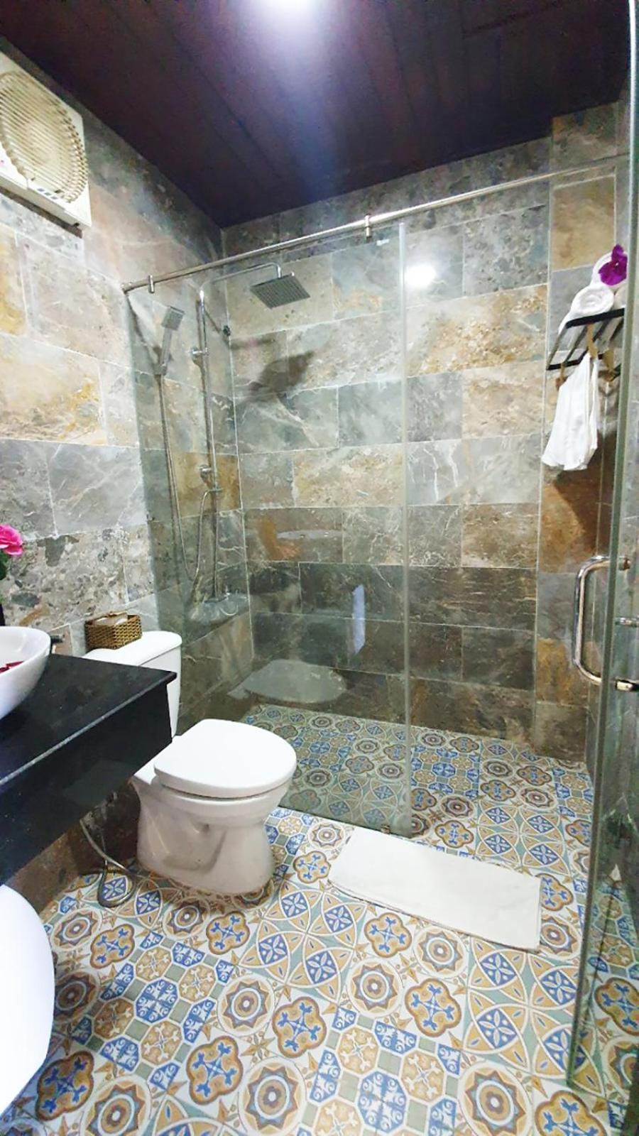 Deluxe Triple Room - Photo 13