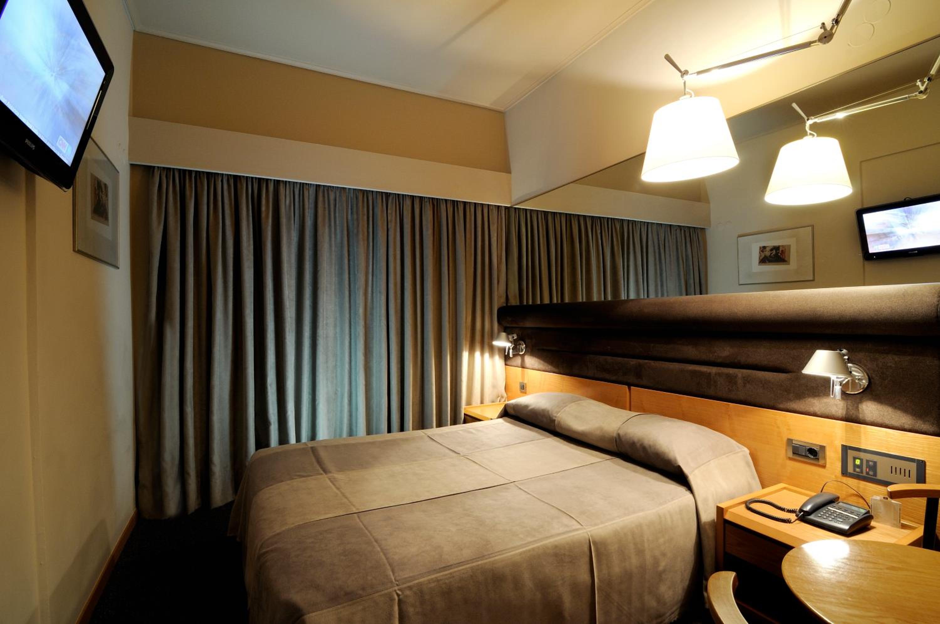 Single Room photo 3