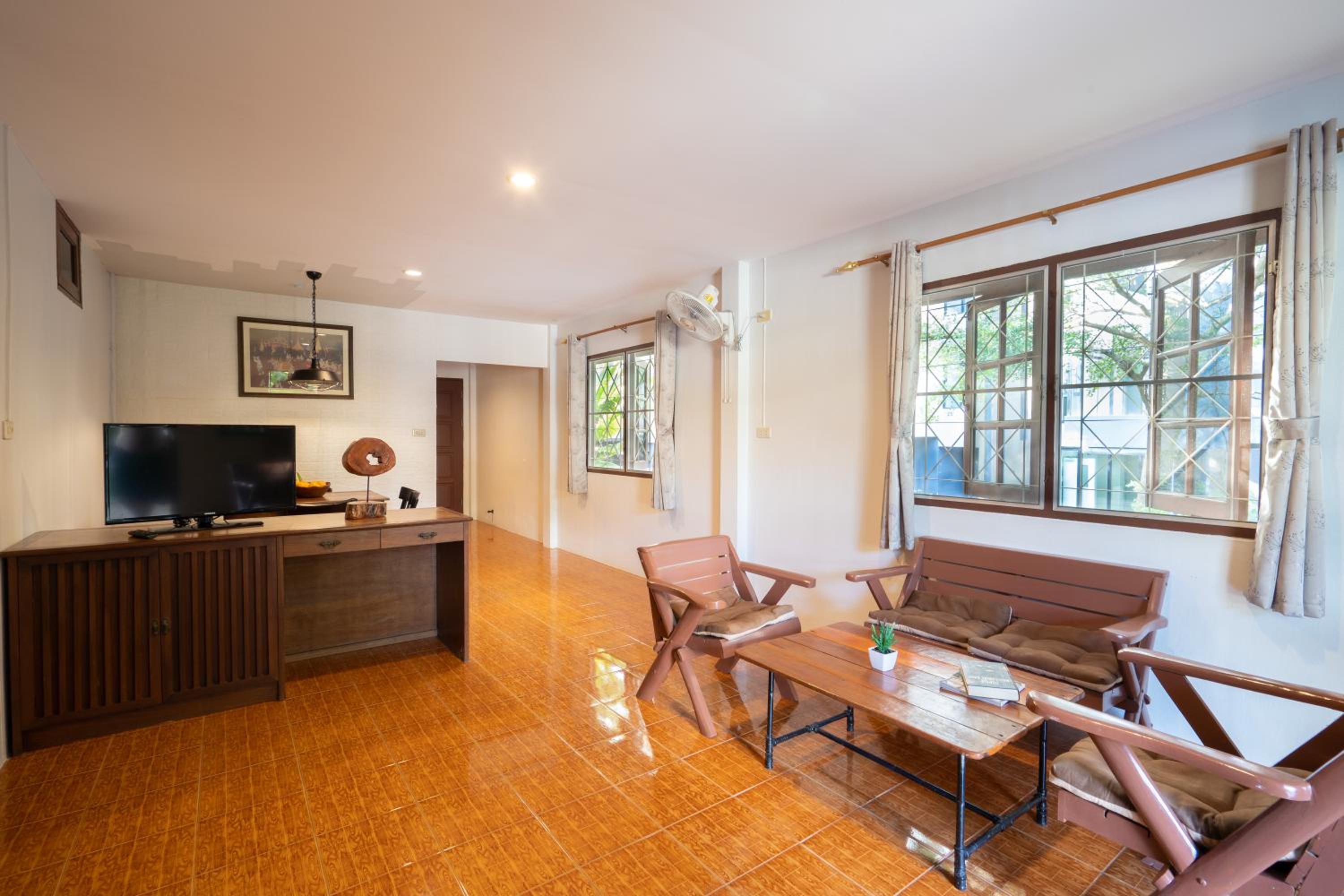 One-Bedroom House photo 2